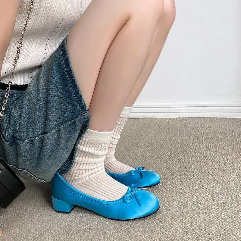 Women's Shoes Classic Round Toe Thick Heeled Ballet Shoes Fashion Silk Satin Bow Mary Jane Shoes Blue Shallow Mouth Single Shoe
Women's Shoes Classic Round Toe Thick Heeled Ballet Shoes Fashion Silk Satin Bow Mary Jane Shoes Blue Shallow Mouth Single Shoe