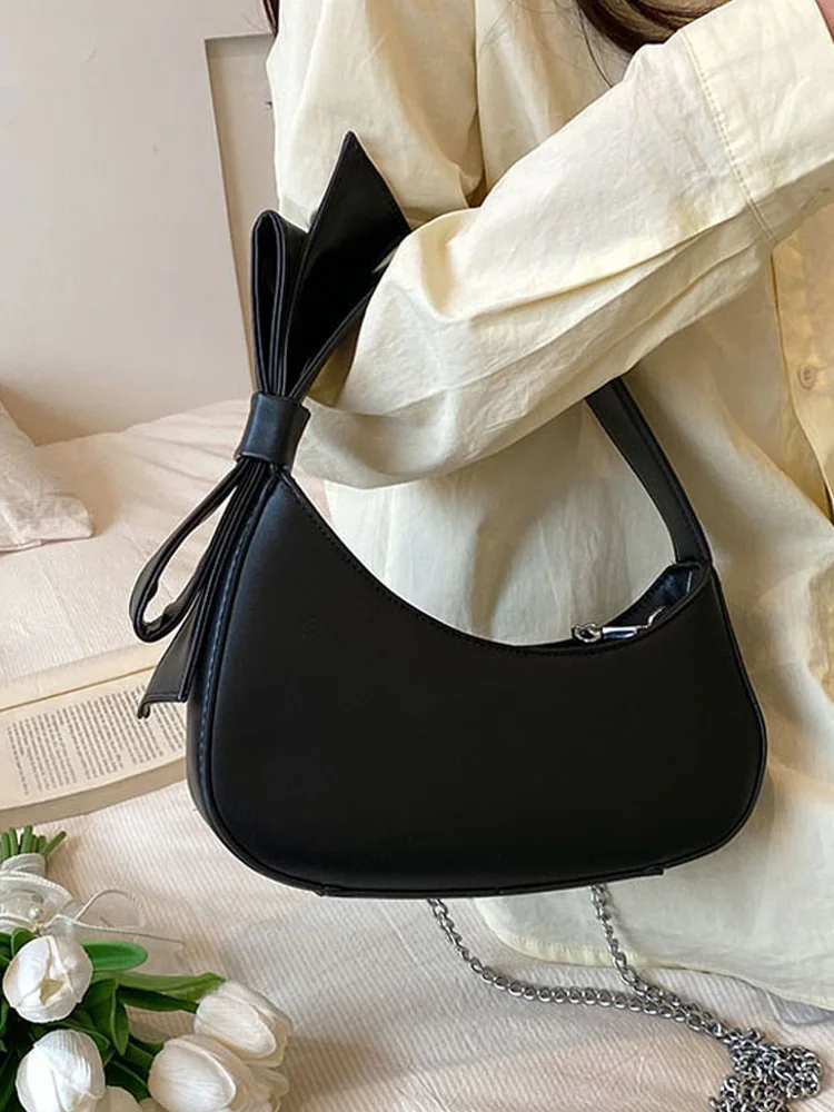 Simple Women Chains Shoulder Crossbody Bags New Sweet Bow PU Leather Underarm Pack Summer All-Match Female Handbags
Simple Women Chains Shoulder Crossbody Bags New Sweet Bow PU Leather Underarm Pack Summer All-Match Female Handbags