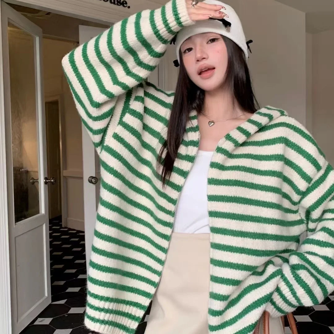 GraceHer Korean Oversized Hooded Sweater Cardigan Women Y2K Color Block Loose Knit Coat Autumn Winter Fashion Women's Clothing
GraceHer Korean Oversized Hooded Sweater Cardigan Women Y2K Color Block Loose Knit Coat Autumn Winter Fashion Women's Clothing