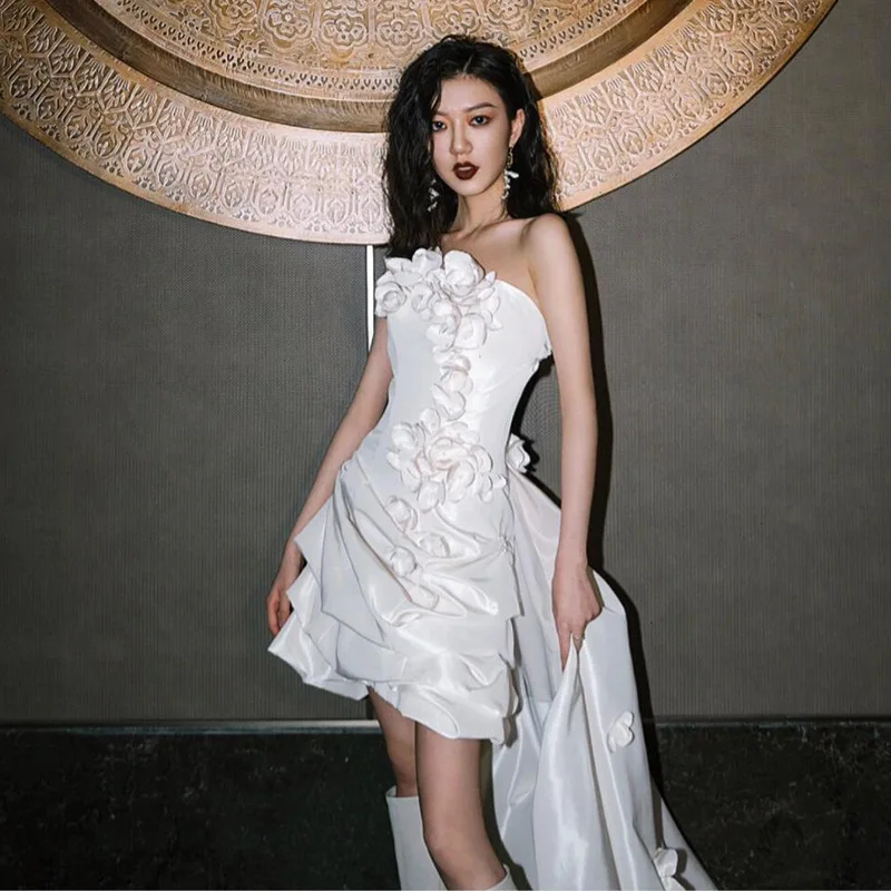 French Strapless Light Wedding Dress 2026new Bride's Niche Satin Outdoor Veil Short Style Small Tail White Flower Birthday Dress
French Strapless Light Wedding Dress 2026new Bride's Niche Satin Outdoor Veil Short Style Small Tail White Flower Birthday Dress