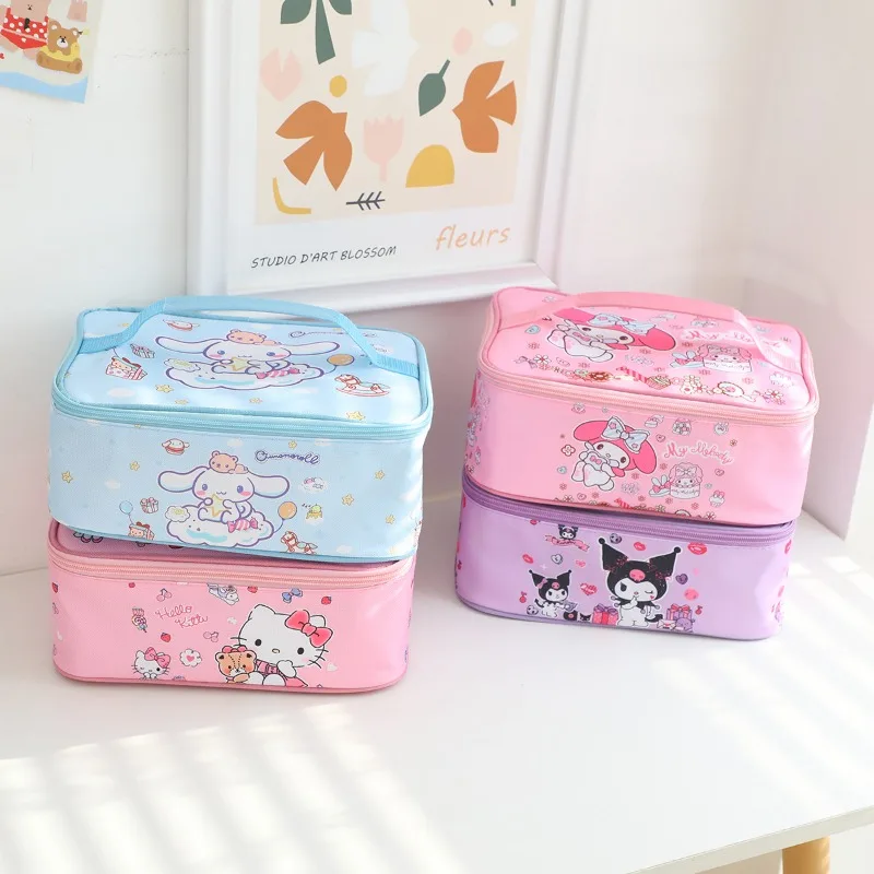 Sanrio Hello Kitty Cartoon Food Handbags Portable Thermal Lunch Bag Anime Kitty Office Cooler Ice Insulated Case Camping Ins Bag
Sanrio Hello Kitty Cartoon Food Handbags Portable Thermal Lunch Bag Anime Kitty Office Cooler Ice Insulated Case Camping Ins Bag