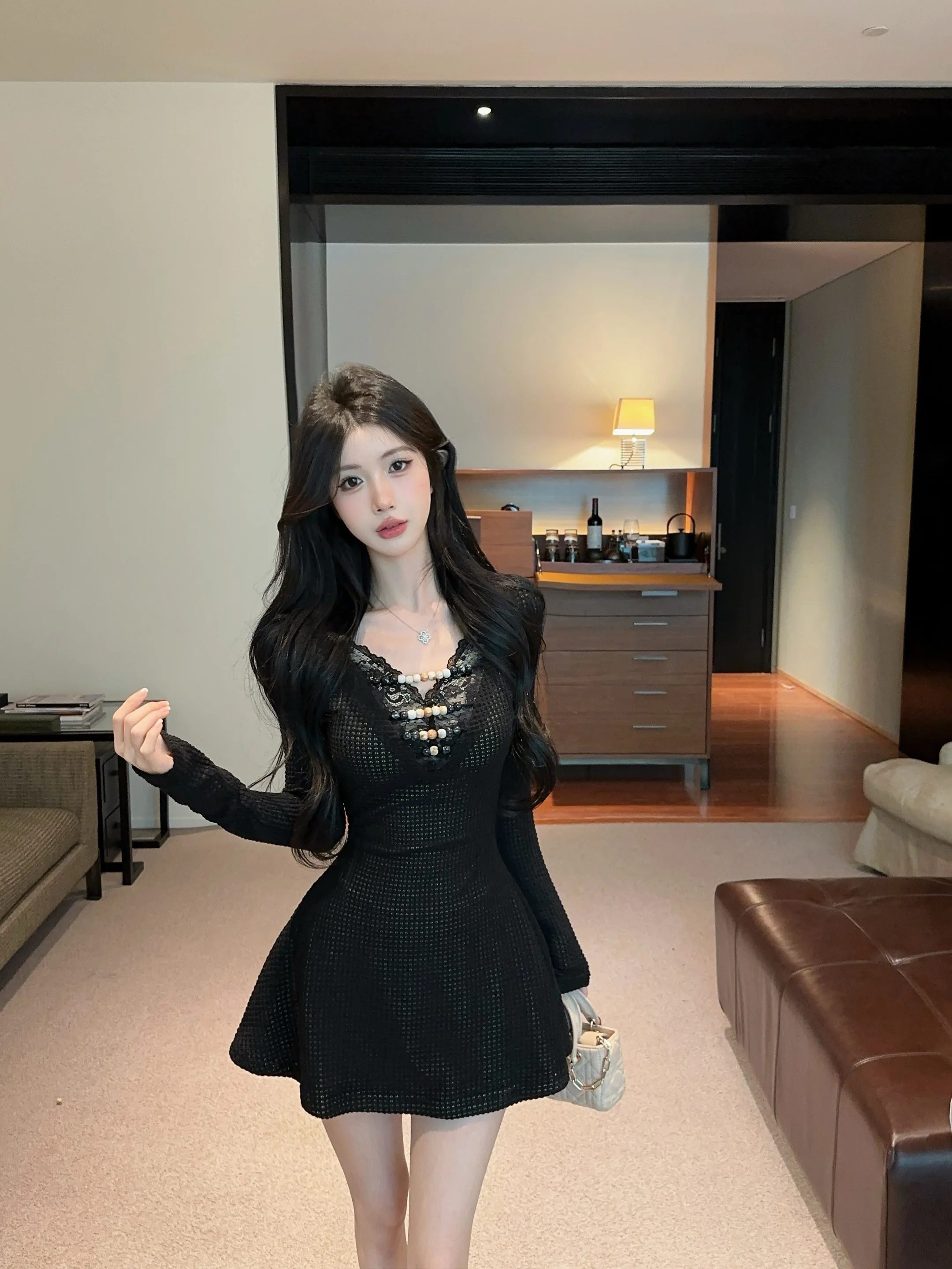 Pure Desire Сексуальная кружевная юбка с v-образным вырезом Dr Женская юбка трапециевидной формы с высокой талией Slim Fit Long Sve Осень Зима Новый Sle k S...
Pure Desire Сексуальная кружевная юбка с v-образным вырезом Dr Женская юбка трапециевидной формы с высокой талией Slim Fit Long Sve Осень Зима Новый Sle k S...