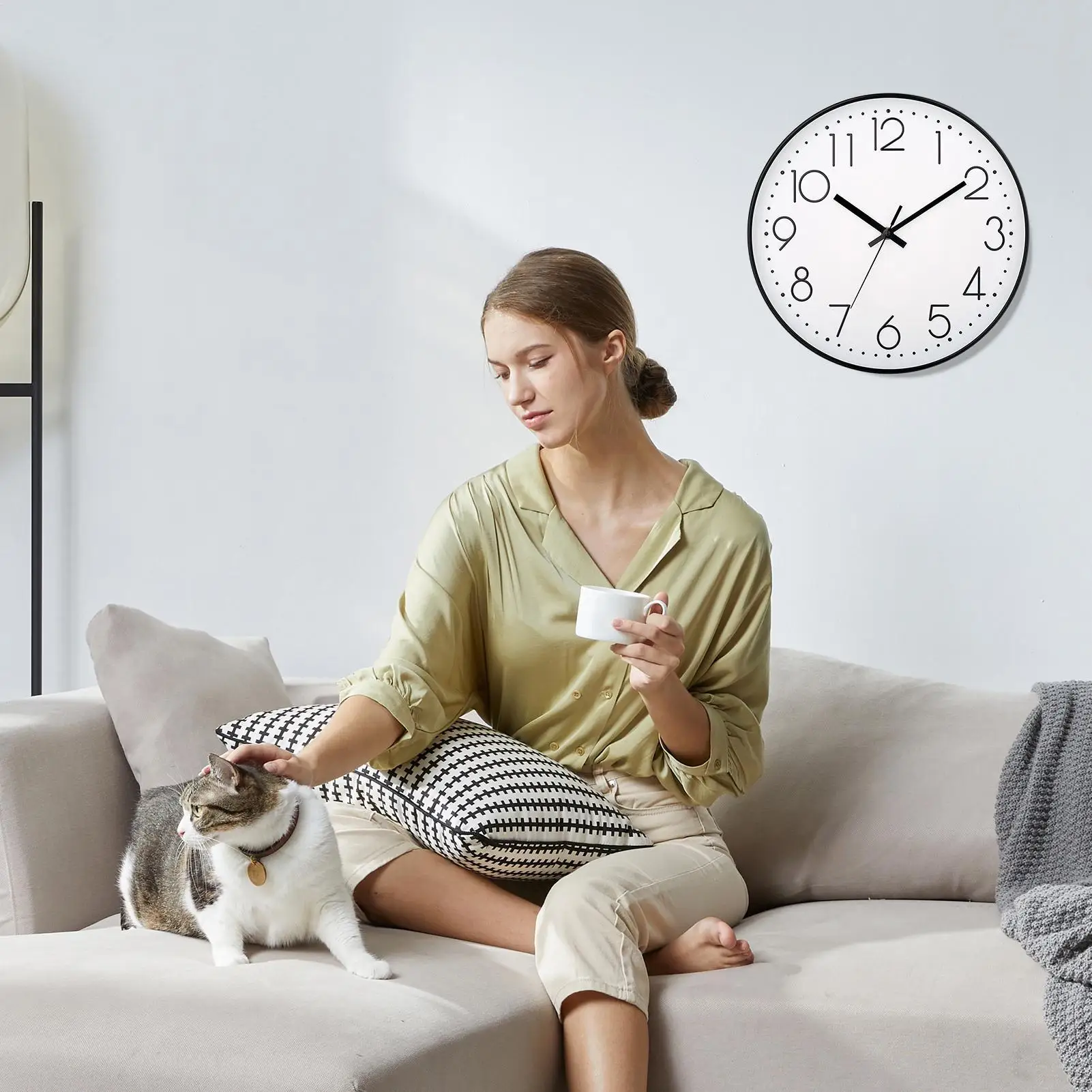 Silent Wall Clock 10-Inch Round Wall Clock Battery-Operated Time Display Home Decoration For Homeowners Renters Living Room
Silent Wall Clock 10-Inch Round Wall Clock Battery-Operated Time Display Home Decoration For Homeowners Renters Living Room