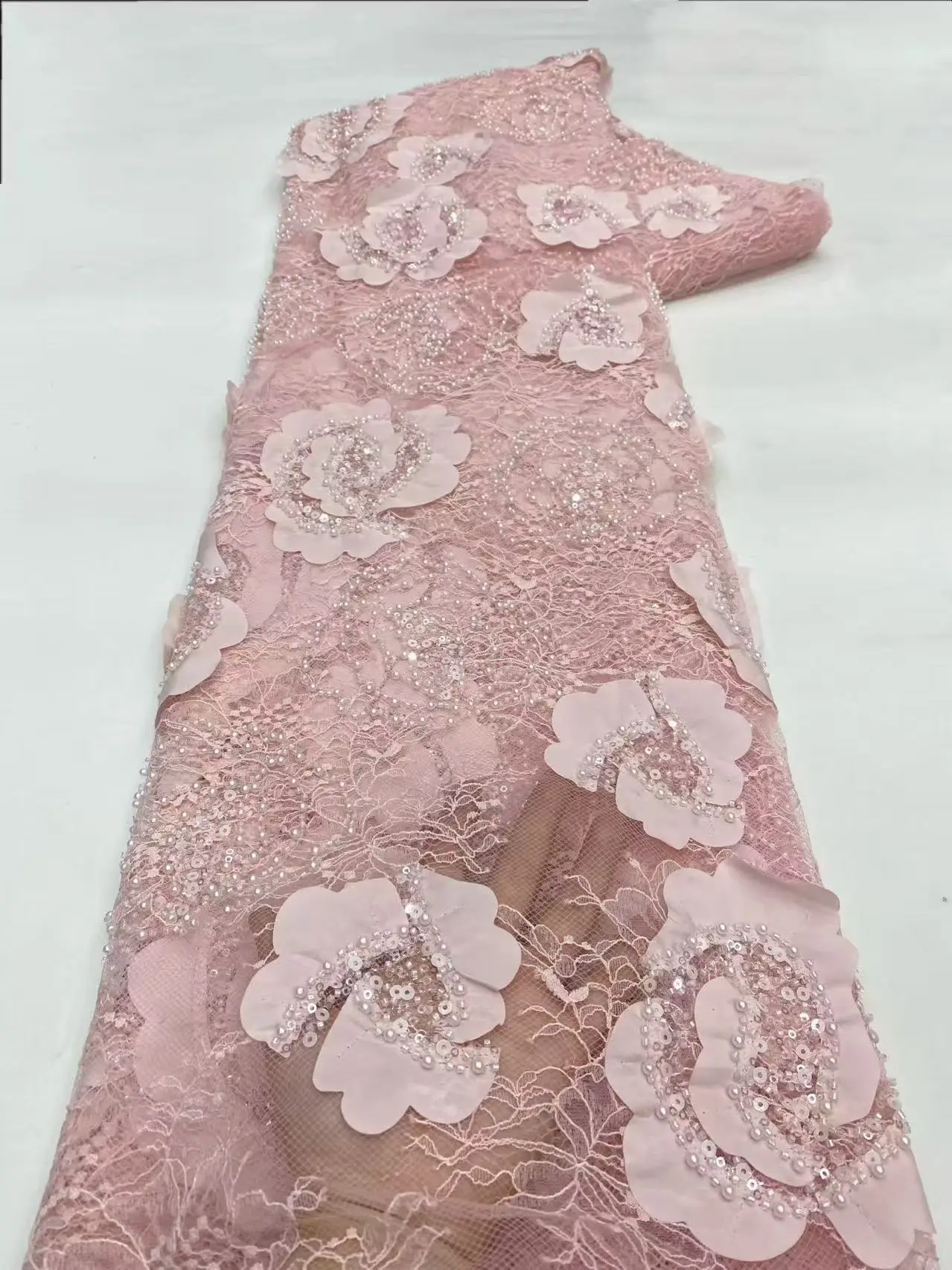 Luxury Luxury African French Tulle Lace Fabric High Quality Beaded Nigerian Sequins Lace Fabric for Wedding Dress Sewing 5 Yards
Luxury Luxury African French Tulle Lace Fabric High Quality Beaded Nigerian Sequins Lace Fabric for Wedding Dress Sewing 5 Yards