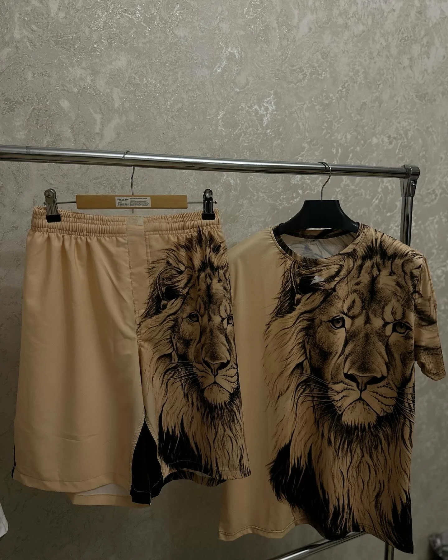 2026 New Summer Men Lion Print Training Set Quick Dry Breathable T Shirt and Shorts for Gym, Streetwear and Casual Wear
2026 New Summer Men Lion Print Training Set Quick Dry Breathable T Shirt and Shorts for Gym, Streetwear and Casual Wear