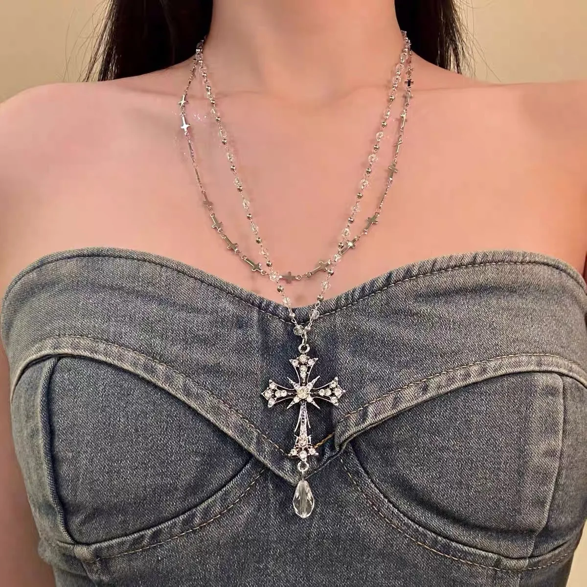 2025 Trendy Y2K Crystal Zircon Cross Pendant Necklace For Women Double-layer Punk HipHop Chain Necklace Girls Jewelry Gifts
2025 Trendy Y2K Crystal Zircon Cross Pendant Necklace For Women Double-layer Punk HipHop Chain Necklace Girls Jewelry Gifts