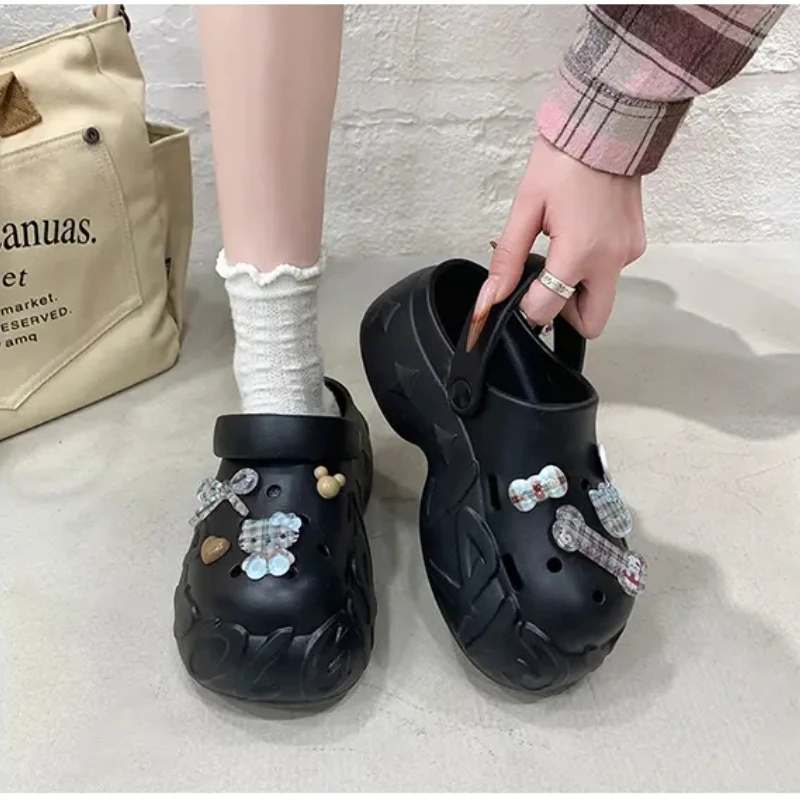 Women's shoes, cute cats in summer, thick soled perforated shoes for women, comfortable and lightweight, cool slippers
Women's shoes, cute cats in summer, thick soled perforated shoes for women, comfortable and lightweight, cool slippers