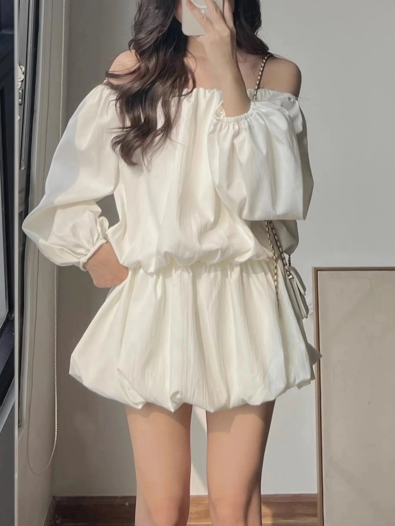 Autumn Women Elegant and Chic Mini Party Dress Fashion New Long Sleeve Vintage Casual Birthday Cute Beige Dresses
Autumn Women Elegant and Chic Mini Party Dress Fashion New Long Sleeve Vintage Casual Birthday Cute Beige Dresses