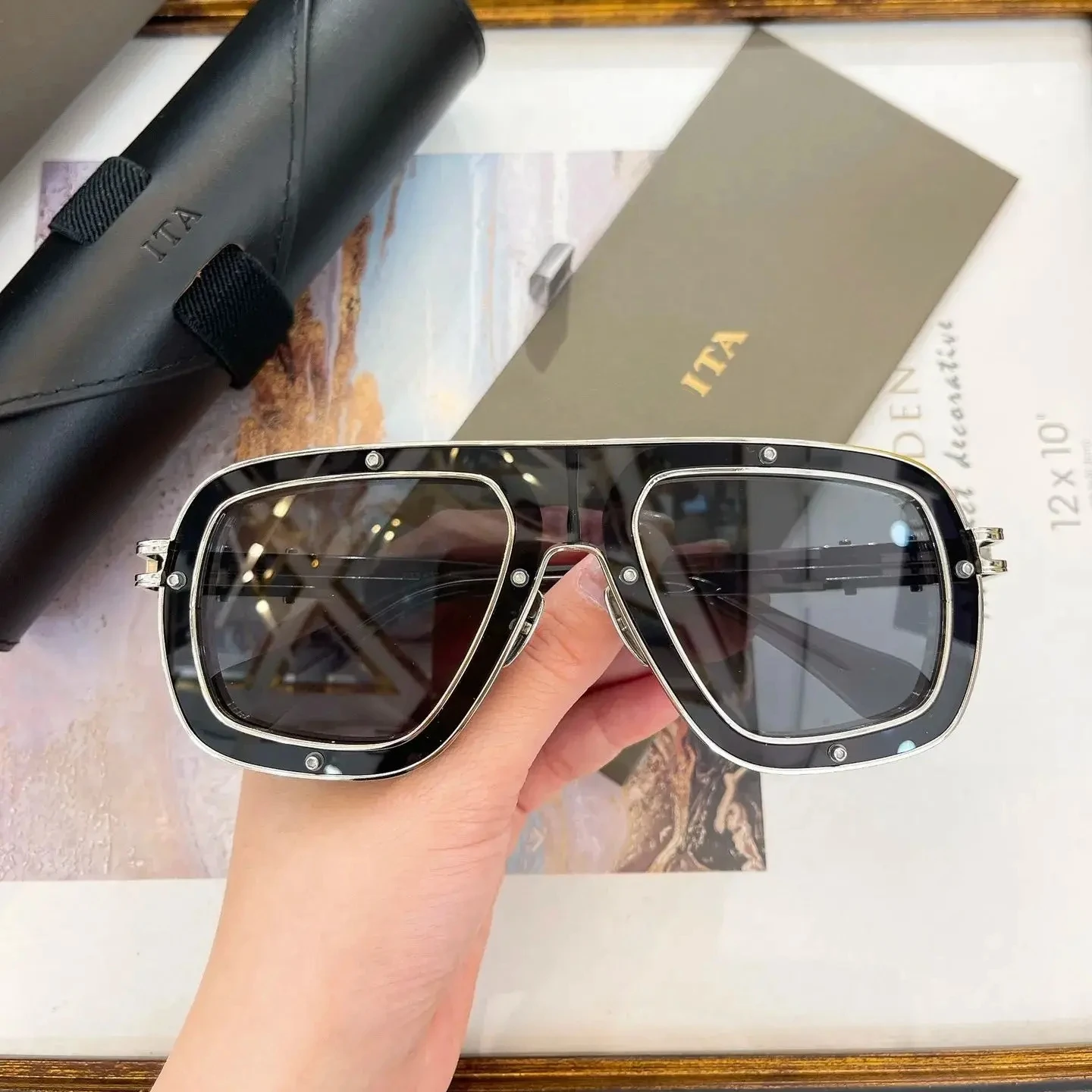 Original ADITA RAKETO DTS427 Polarized Driving Anti-Glare Men Sunglasses Vintage Leisure Fashion Oversized Women Couple Eyewear
Original ADITA RAKETO DTS427 Polarized Driving Anti-Glare Men Sunglasses Vintage Leisure Fashion Oversized Women Couple Eyewear
