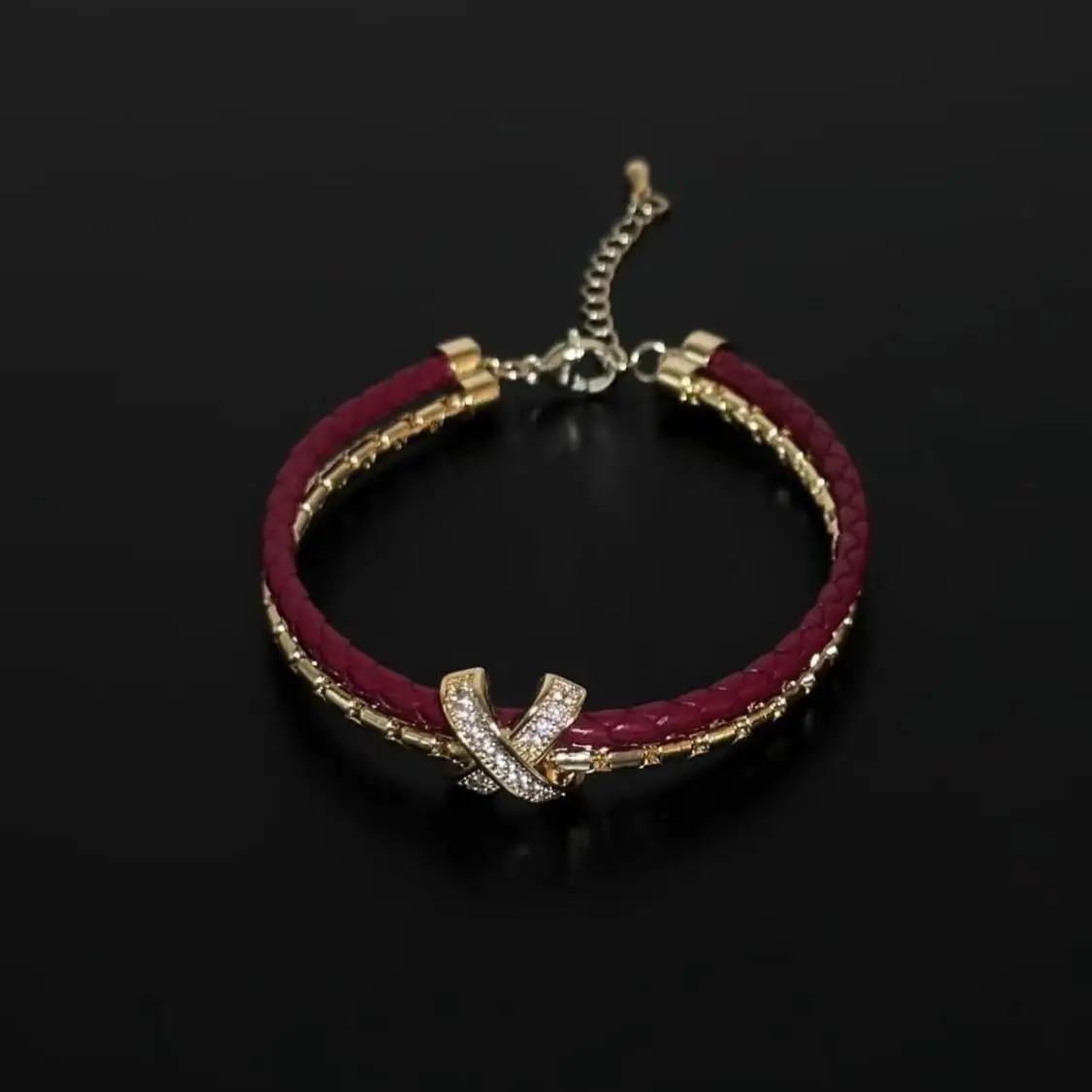Real Gold Plated Zircon Cross Double-layer Bracelet, Exquisite Light Luxury Versatile Bracelet, Fashionable Cold Style Jewelry
Real Gold Plated Zircon Cross Double-layer Bracelet, Exquisite Light Luxury Versatile Bracelet, Fashionable Cold Style Jewelry