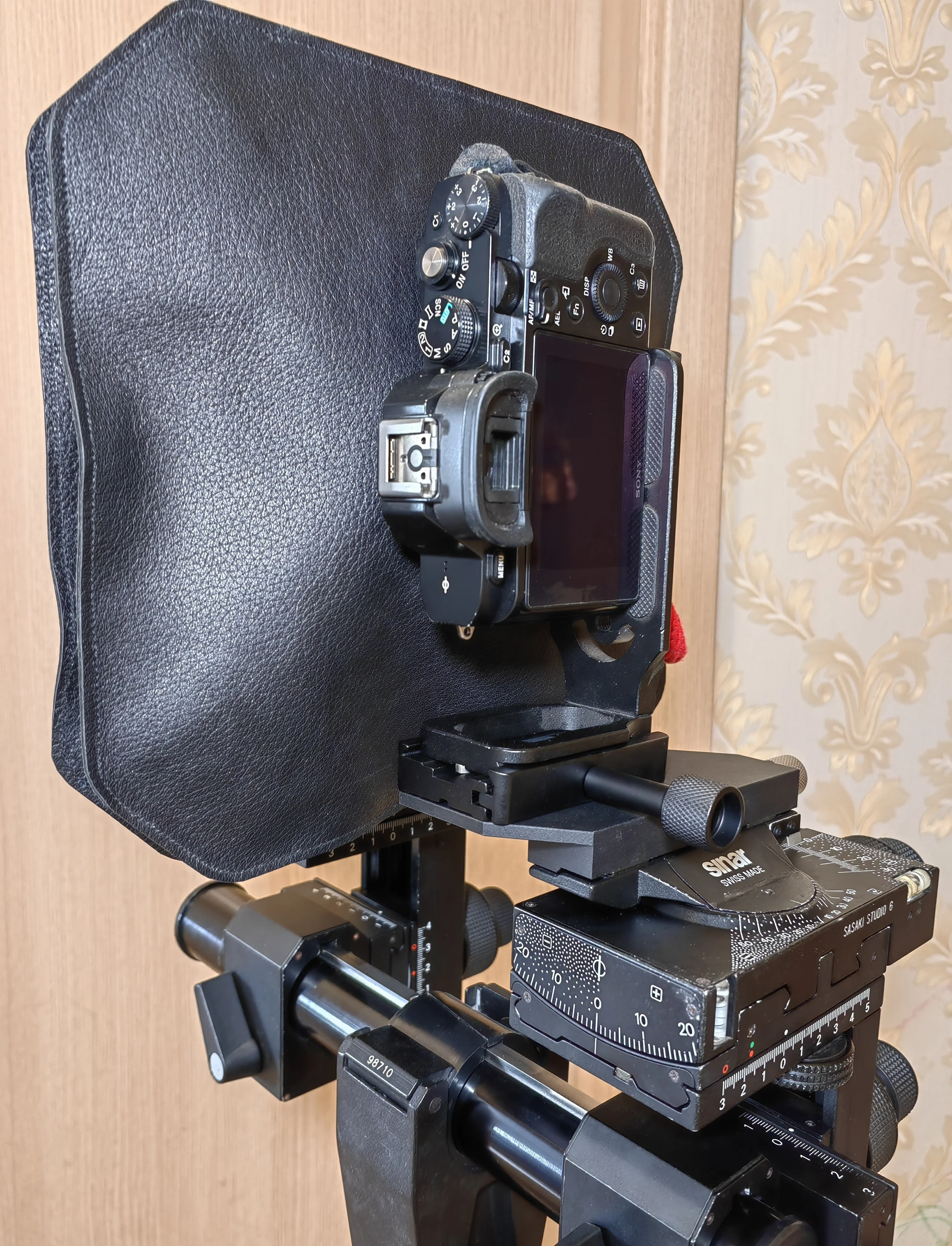 Bellows Digital Kit For 4x5 5x7 8x10 Sinar P1 P2 P3 X to Canon Nikon Sony Leica Camera
Bellows Digital Kit For 4x5 5x7 8x10 Sinar P1 P2 P3 X to Canon Nikon Sony Leica Camera