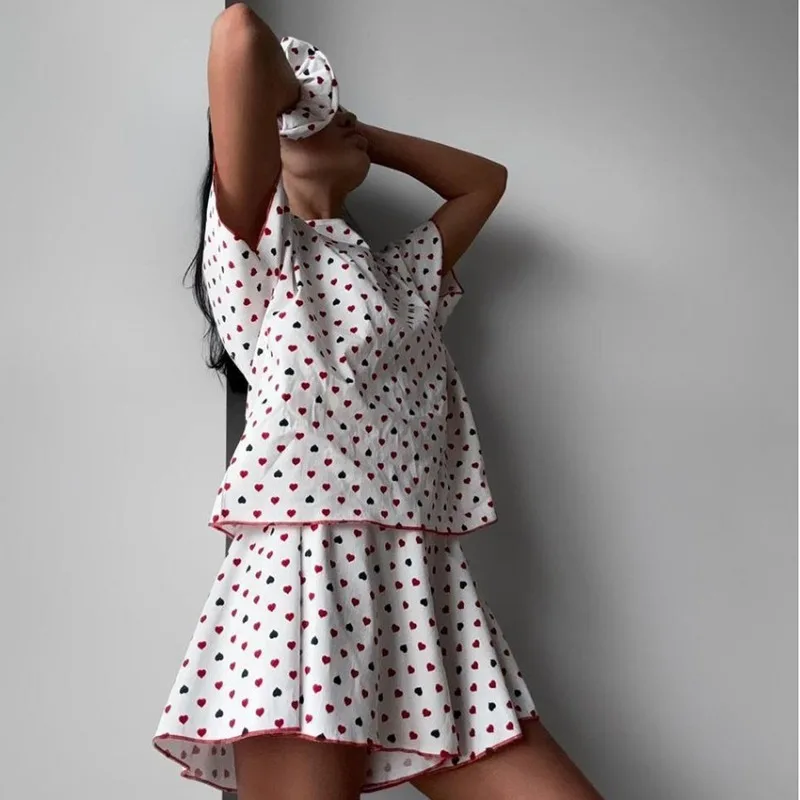 New Knitted Love Print Pajamas Two-piece Set of Round Neck Short Sleeve Shorts Ladies Loungewear
New Knitted Love Print Pajamas Two-piece Set of Round Neck Short Sleeve Shorts Ladies Loungewear