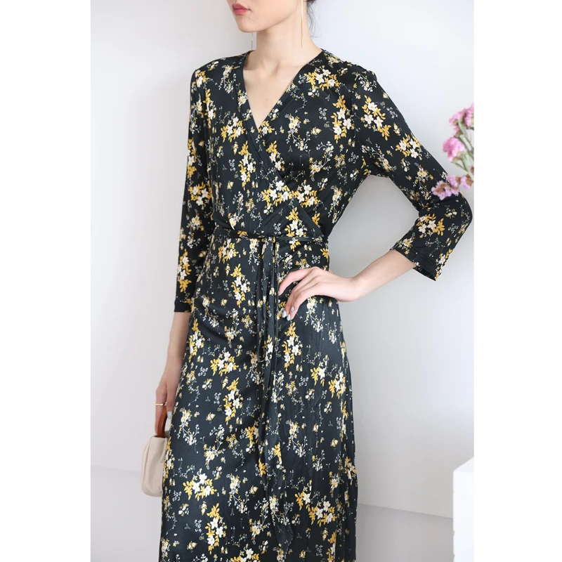 Pure Silk Knitted Wrap Dress Slim Fit V-neck Seven-quarter Sleeve Printed Dress Commute Artistic High Waist Soft Knitted Silk
Pure Silk Knitted Wrap Dress Slim Fit V-neck Seven-quarter Sleeve Printed Dress Commute Artistic High Waist Soft Knitted Silk