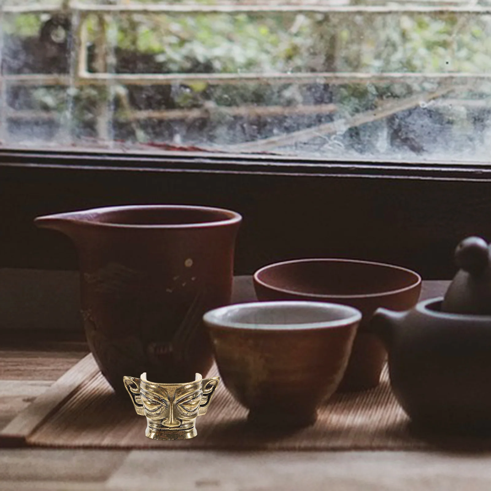 Sanxingdui Bronze Statue Tea Pet for Tea Lovers Table Decor Brass Mask Ornament Chinese Cultural Art Craft Metal
Sanxingdui Bronze Statue Tea Pet for Tea Lovers Table Decor Brass Mask Ornament Chinese Cultural Art Craft Metal