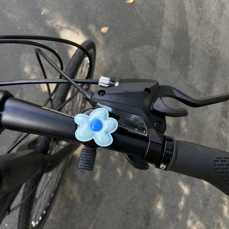 Cute Bicycle Bell Ring Mini Bike Horn Funny Kids Bicycle Ring Alarm On Handlebar Flower Shape Bike Bell Cycling Accessories
Cute Bicycle Bell Ring Mini Bike Horn Funny Kids Bicycle Ring Alarm On Handlebar Flower Shape Bike Bell Cycling Accessories