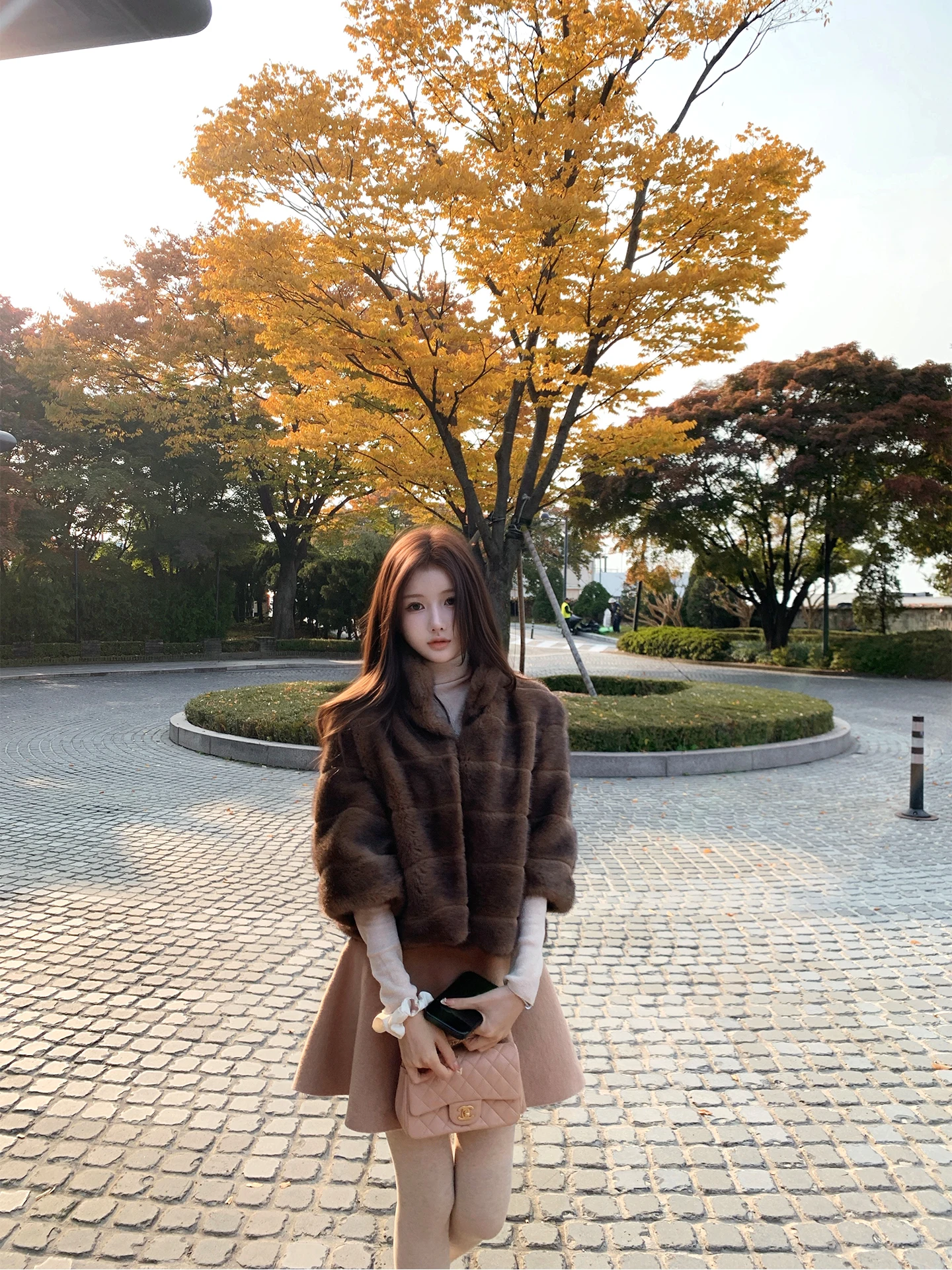 Женская шуба Bigking из искусственного меха норки, дизайнерская, экологичная, премиум-качества
Женская шуба Bigking из искусственного меха норки, дизайнерская, экологичная, премиум-качества