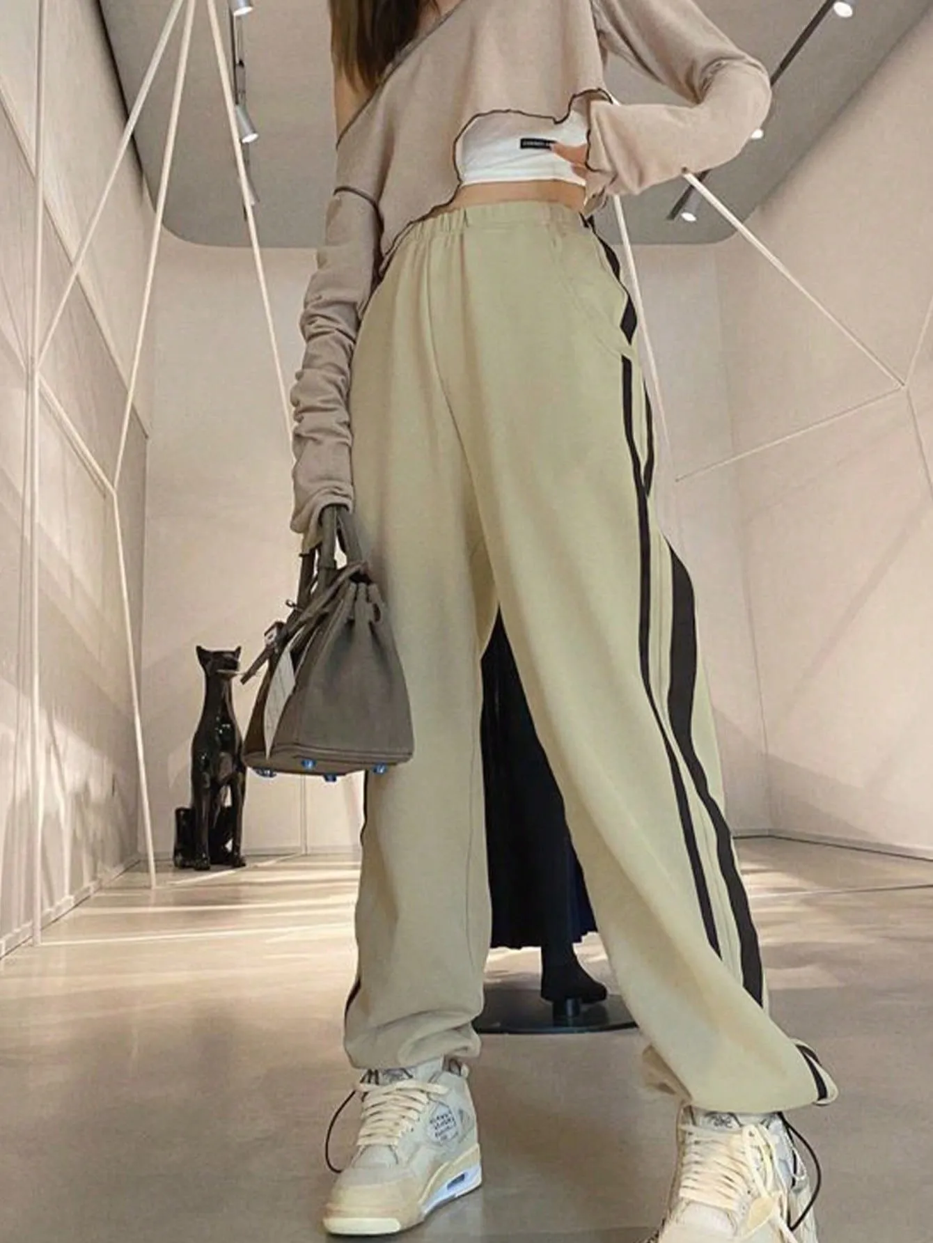 Korean Chic Autum New American Hip-Hop Hip-Hop Loose Sports Pants High-Waisted Straight Leg Casual Women
Korean Chic Autum New American Hip-Hop Hip-Hop Loose Sports Pants High-Waisted Straight Leg Casual Women