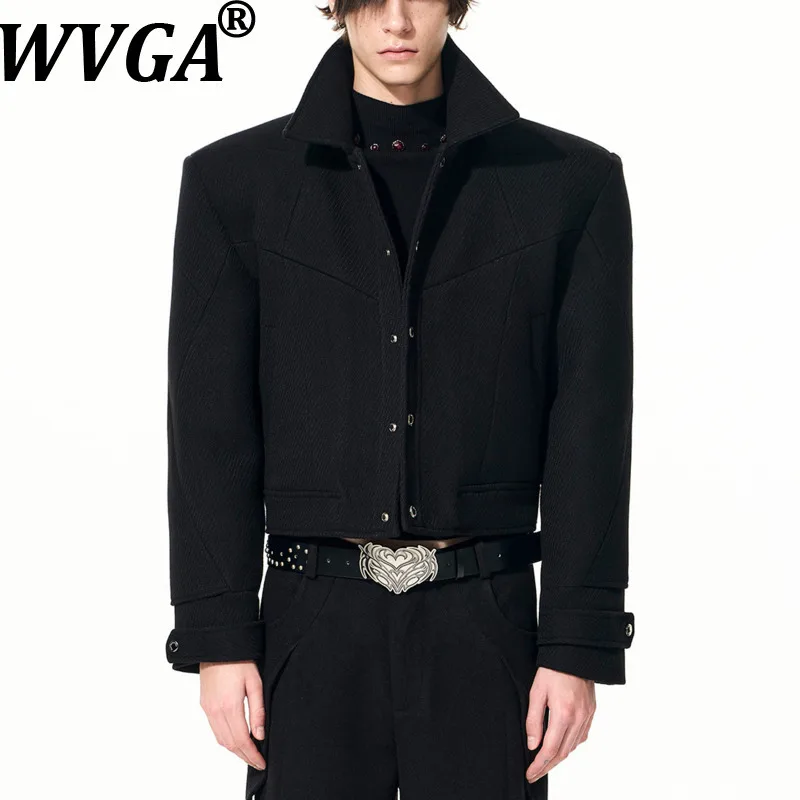 WVGA весенне-осеннее новое мужское высококачественное короткое шерстяное пальто, шикарная нишевая повседневная куртка с подкладкой на плечах и утолщенным отложным воротником W17688
WVGA весенне-осеннее новое мужское высококачественное короткое шерстяное пальто, шикарная нишевая повседневная куртка с подкладкой на плечах и утолщенным отложным воротником W17688