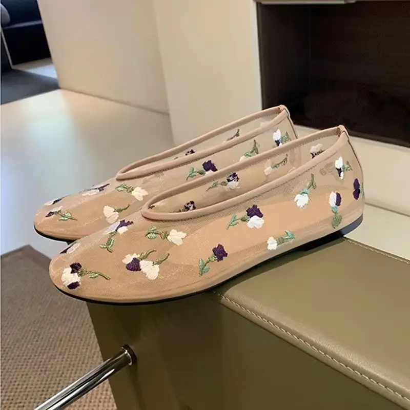 Fashion Embroidered Flower Ballet Flats Women Mesh Lightweight Mules Flat Shallow Elegant Mary Jane Designer Shoes Loafers
Fashion Embroidered Flower Ballet Flats Women Mesh Lightweight Mules Flat Shallow Elegant Mary Jane Designer Shoes Loafers