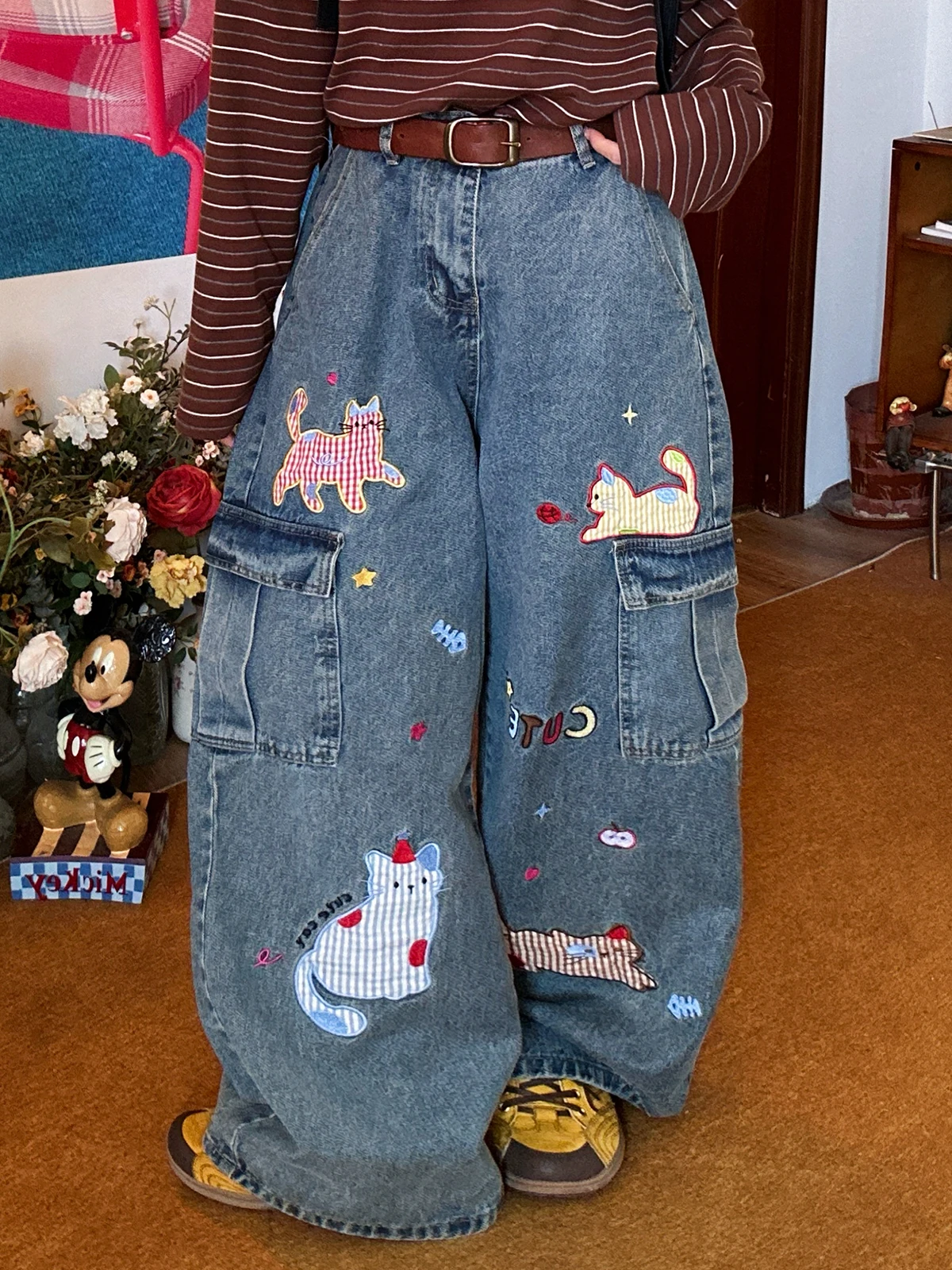 American Cartoon Embroidery Patchwork Loose Wide Leg Jeans Women's High Waist Straight Fit Spring New Sle Slimming Effect
American Cartoon Embroidery Patchwork Loose Wide Leg Jeans Women's High Waist Straight Fit Spring New Sle Slimming Effect