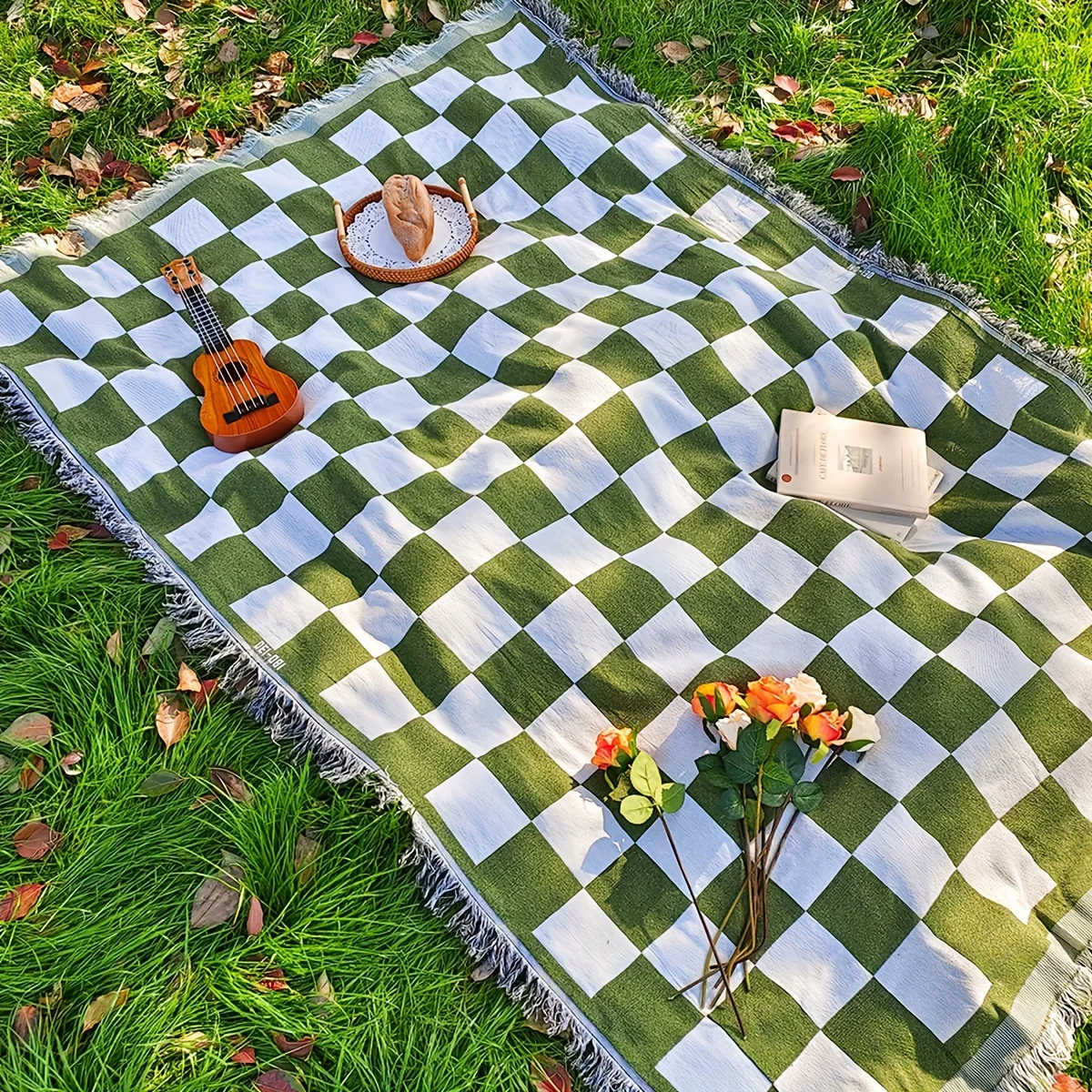 1pc French square matcha green belt tassel picnic mat
1pc French square matcha green belt tassel picnic mat