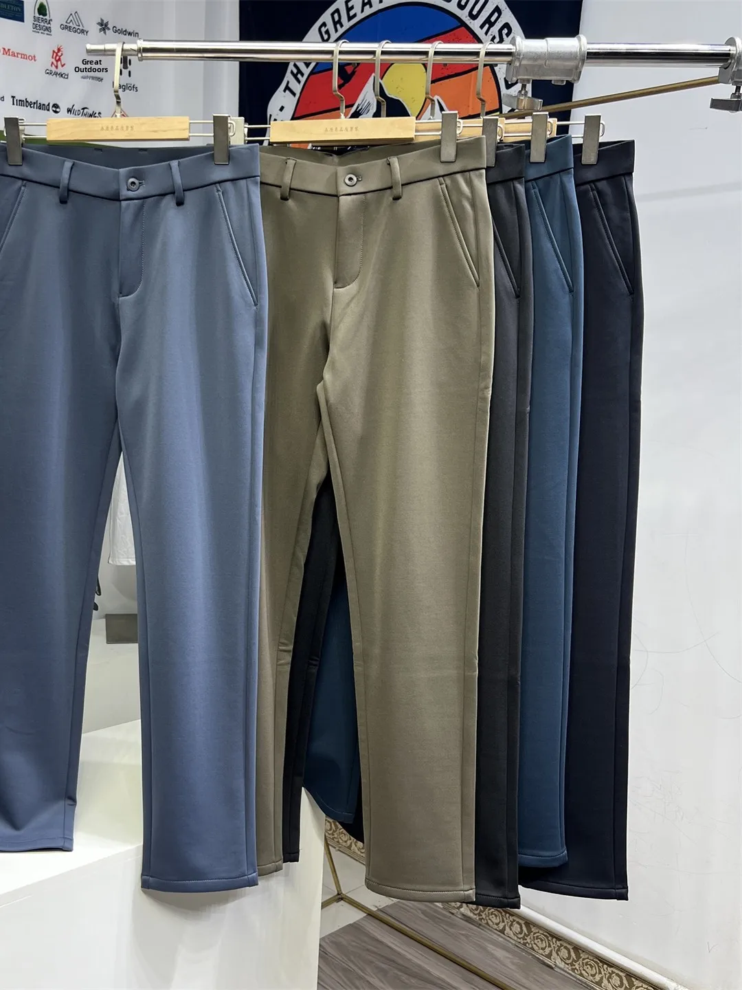 Брюки повседневные Busin, высококачественные, из смесового шелка, эластичные, мягкие, драпирующиеся, немнущиеся, осенне-зимние, универсальные цвета, средняя посадка
Брюки повседневные Busin, высококачественные, из смесового шелка, эластичные, мягкие, драпирующиеся, немнущиеся, осенне-зимние, универсальные цвета, средняя посадка