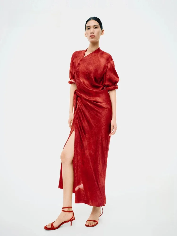 New Chinese Style Long Skirt Samuel Gui Yang Collaborative Series Embroidered Dress Asymmetrical Silken Straight Tube Gown
New Chinese Style Long Skirt Samuel Gui Yang Collaborative Series Embroidered Dress Asymmetrical Silken Straight Tube Gown