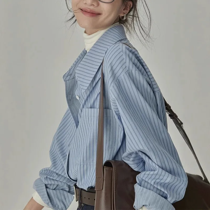 Women Striped Shirt Coat Casual Blouse Jacket Pocket Button Turn Down Collar Long Sleeve Single Breasted Office Lady 2025 Autumn
Women Striped Shirt Coat Casual Blouse Jacket Pocket Button Turn Down Collar Long Sleeve Single Breasted Office Lady 2025 Autumn