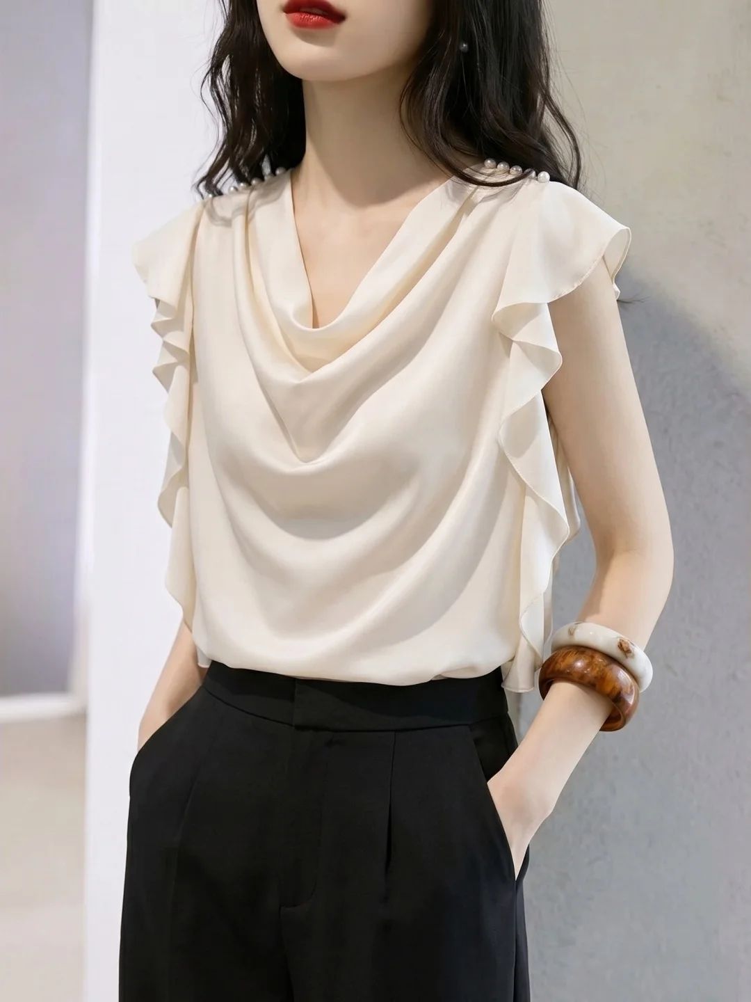 Fashionable Summer 2026 Commute Shirt Women's Silk Top Light Maturity Style Small Shirt Elegant Atmosphere Short Sleeve Pure ...
Fashionable Summer 2026 Commute Shirt Women's Silk Top Light Maturity Style Small Shirt Elegant Atmosphere Short Sleeve Pure ...