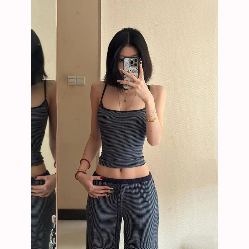 Casual Suit Women's Summer Vintage Striped Short Camisole Drawstring Loose Straight Pants Two-piece Set Fashion Female Clothes
Casual Suit Women's Summer Vintage Striped Short Camisole Drawstring Loose Straight Pants Two-piece Set Fashion Female Clothes