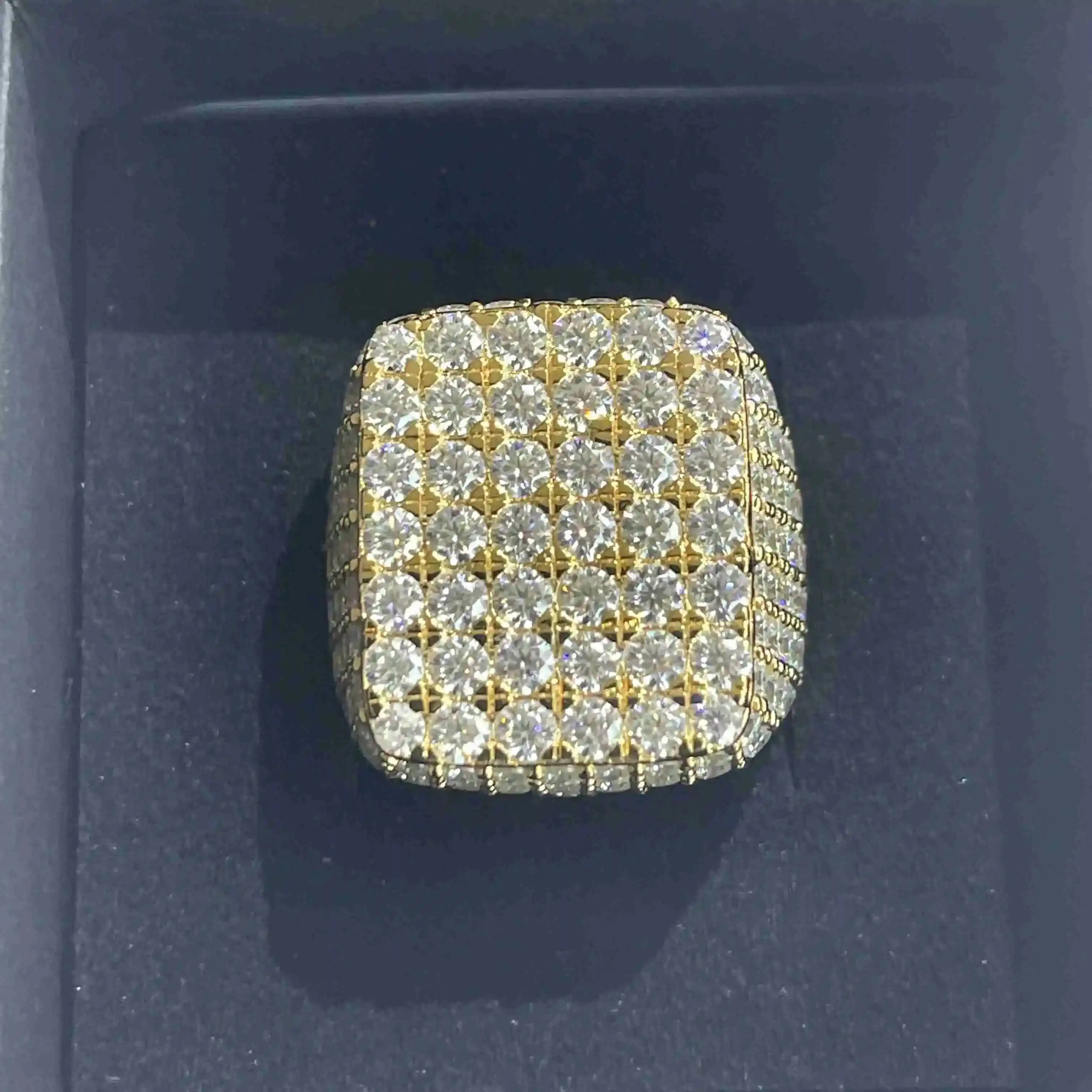 Custom Hip Hop Cuban Style Ring Pass Tester Diamond Iced Out VVS Moissanite 925 Sliver Fine Jewelry Wedding Ring for Man Women
Custom Hip Hop Cuban Style Ring Pass Tester Diamond Iced Out VVS Moissanite 925 Sliver Fine Jewelry Wedding Ring for Man Women
