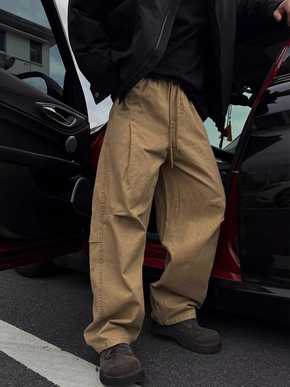 Мужские джинсы Cleanfit прямого кроя, осенние рабочие брюки, свободные широкие штаны с дизайнерскими складками, повседневные удобные джинсовые брюки
Мужские джинсы Cleanfit прямого кроя, осенние рабочие брюки, свободные широкие штаны с дизайнерскими складками, повседневные удобные джинсовые брюки