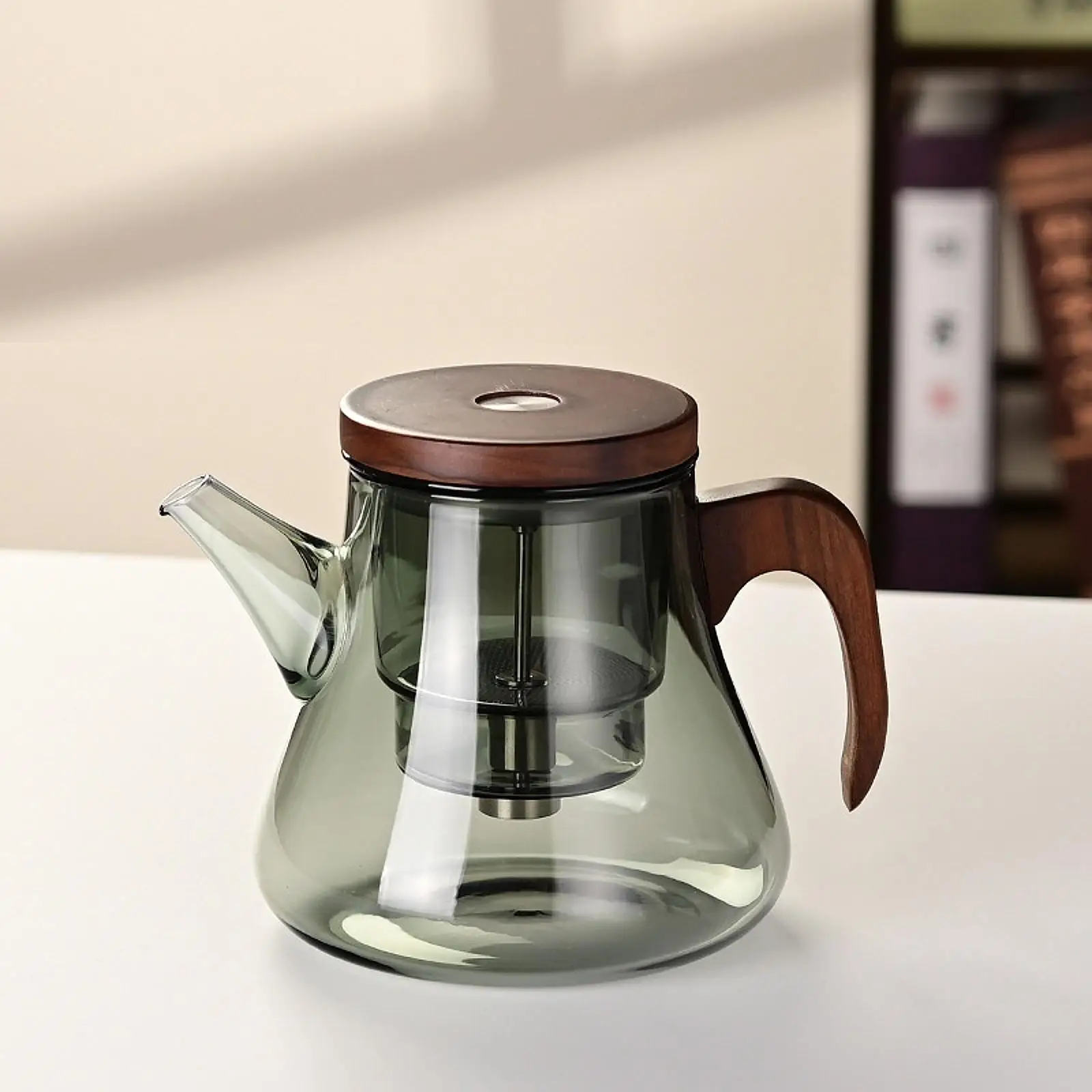 Household Teapot Loose Leaf Teapot Wood Handle Tea Set Kung Fu Tea Pot with Tea Strainers Tea Water Separation Pot for Tea Room
Household Teapot Loose Leaf Teapot Wood Handle Tea Set Kung Fu Tea Pot with Tea Strainers Tea Water Separation Pot for Tea Room