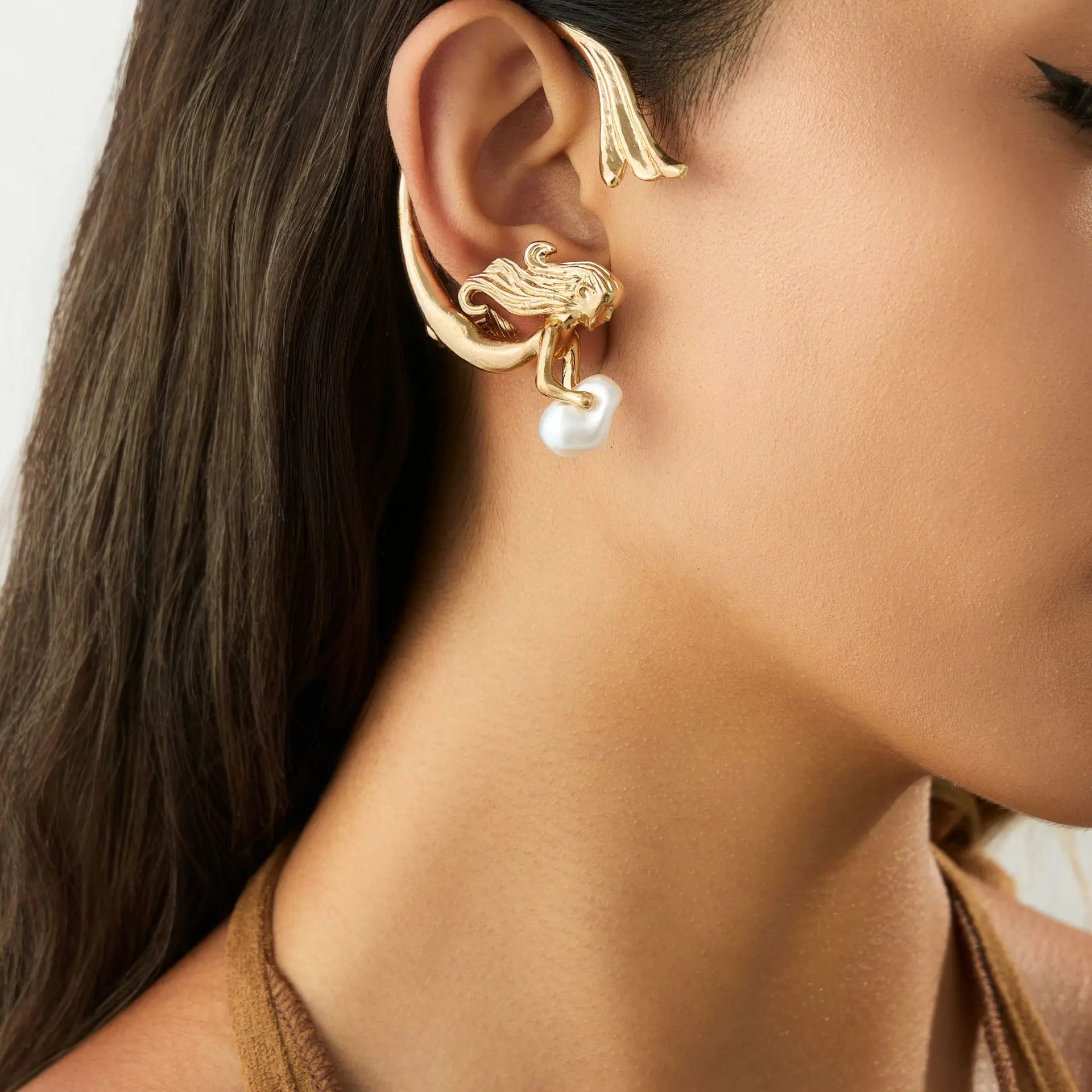 Simple Mermaid Earrings for Women Fashion Daily Party Ear Accessories Design Hip-Hop Single Earrings Fine Interesting Jewelry
Simple Mermaid Earrings for Women Fashion Daily Party Ear Accessories Design Hip-Hop Single Earrings Fine Interesting Jewelry