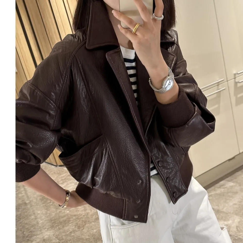 2024 Autumn/Winter Fashion New Sheepskin Bubble Short Coat Women's Fashion Silhouette Motorcycle Leather Coat
2024 Autumn/Winter Fashion New Sheepskin Bubble Short Coat Women's Fashion Silhouette Motorcycle Leather Coat