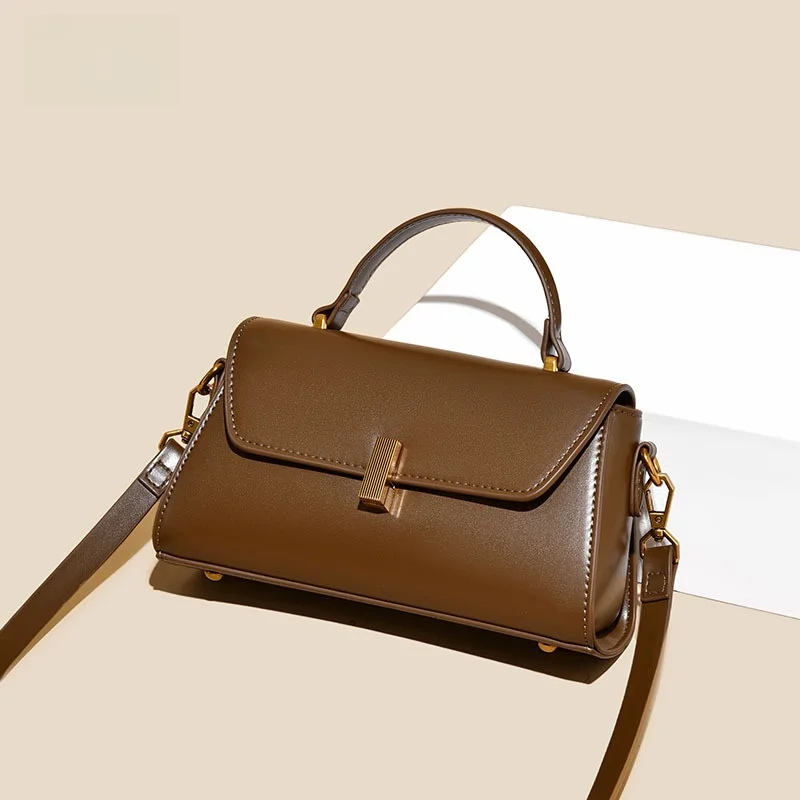 Fansi Man Women's Crossbody Bag Commuter Shoulder Bag Underarm Bag Handbag Casual Simple Style PU Leather Daily Use
Fansi Man Women's Crossbody Bag Commuter Shoulder Bag Underarm Bag Handbag Casual Simple Style PU Leather Daily Use