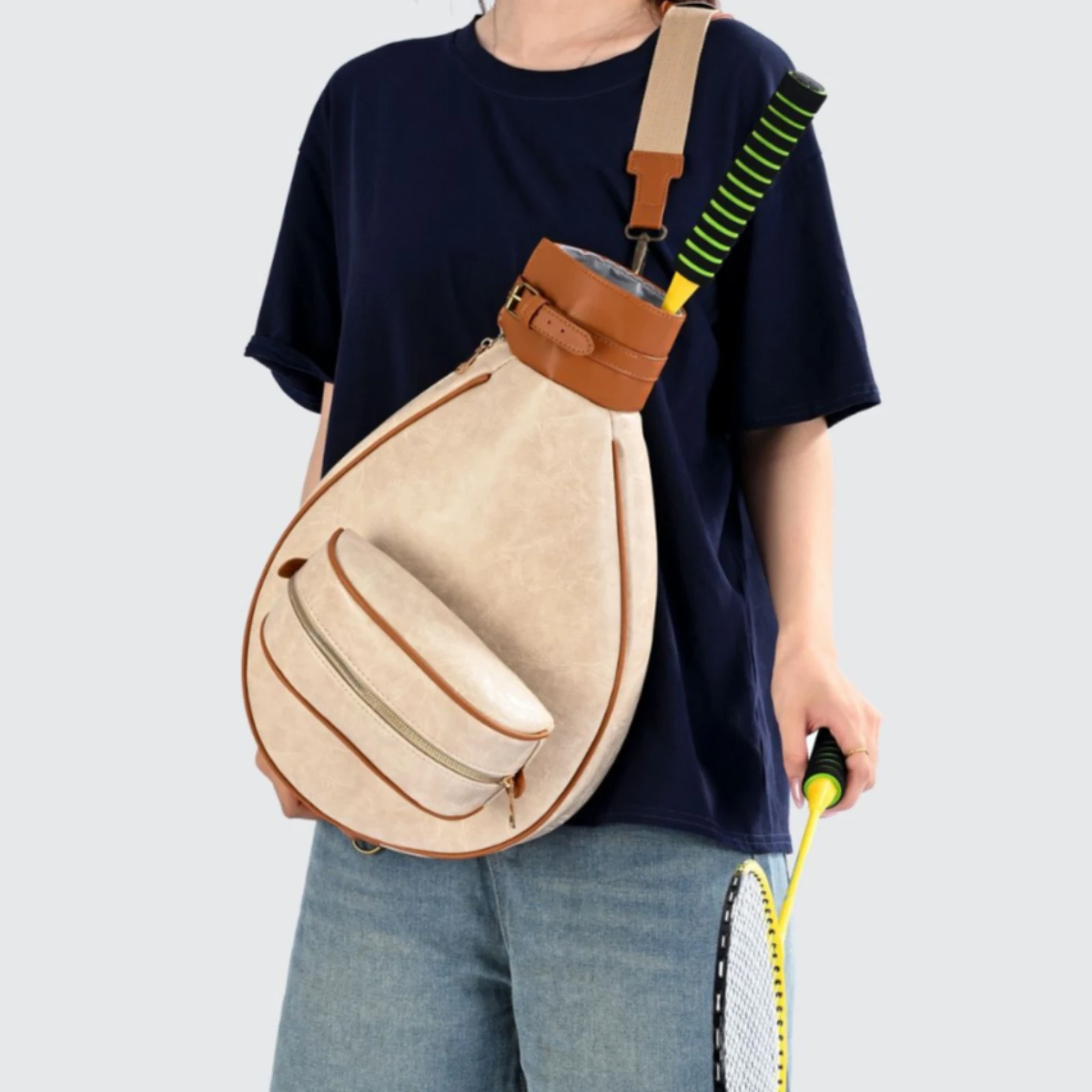 Tennis Racquet Bag Front Pocket Teardrop Sports Bag Sport Carryall Buckle Detail Padded for Pickleball
Tennis Racquet Bag Front Pocket Teardrop Sports Bag Sport Carryall Buckle Detail Padded for Pickleball