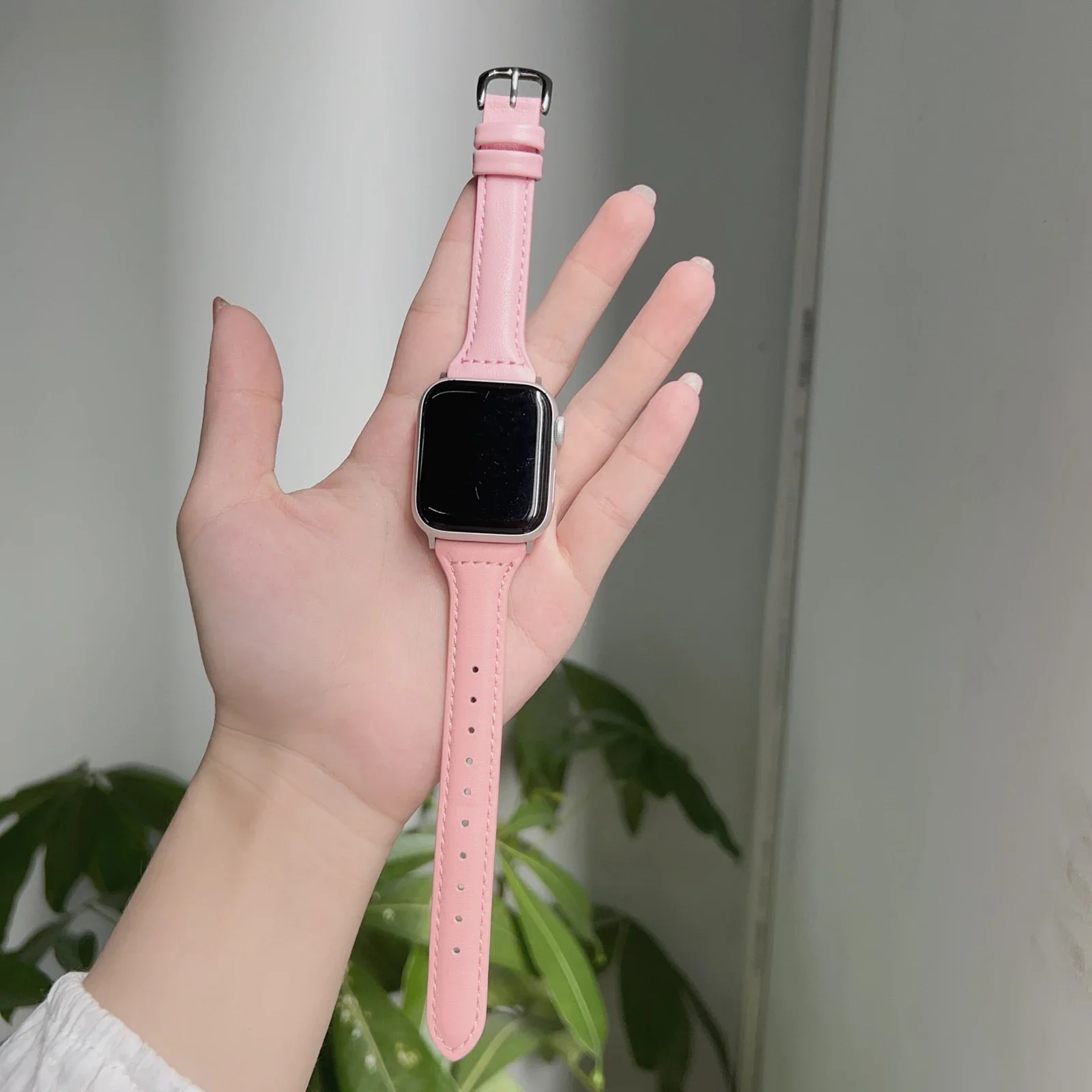 Superior Leather loop For Apple Watch band women Series Ultra 10/9/7/6/5/4/3/2/1 38mm 40mm 41mm 42mm 44mm 45mm 46mm Strap
Superior Leather loop For Apple Watch band women Series Ultra 10/9/7/6/5/4/3/2/1 38mm 40mm 41mm 42mm 44mm 45mm 46mm Strap