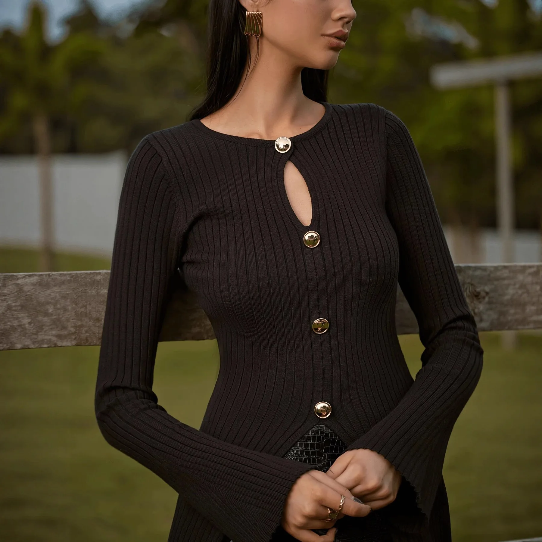 Elegant Commuter Knitted Top Hollow out Design Split Hem Pure Color Sweater Women's Fashion Cross-Border Long Sleeve Crew Neck
Elegant Commuter Knitted Top Hollow out Design Split Hem Pure Color Sweater Women's Fashion Cross-Border Long Sleeve Crew Neck