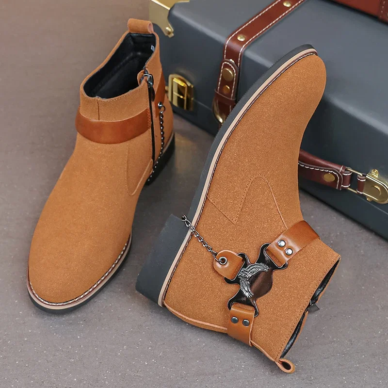 Men Boots Faux Suede Side Zipper Metal Chain Decoration Comfortable Breathable Business Casual Men Boots Large Size 38-48
Men Boots Faux Suede Side Zipper Metal Chain Decoration Comfortable Breathable Business Casual Men Boots Large Size 38-48