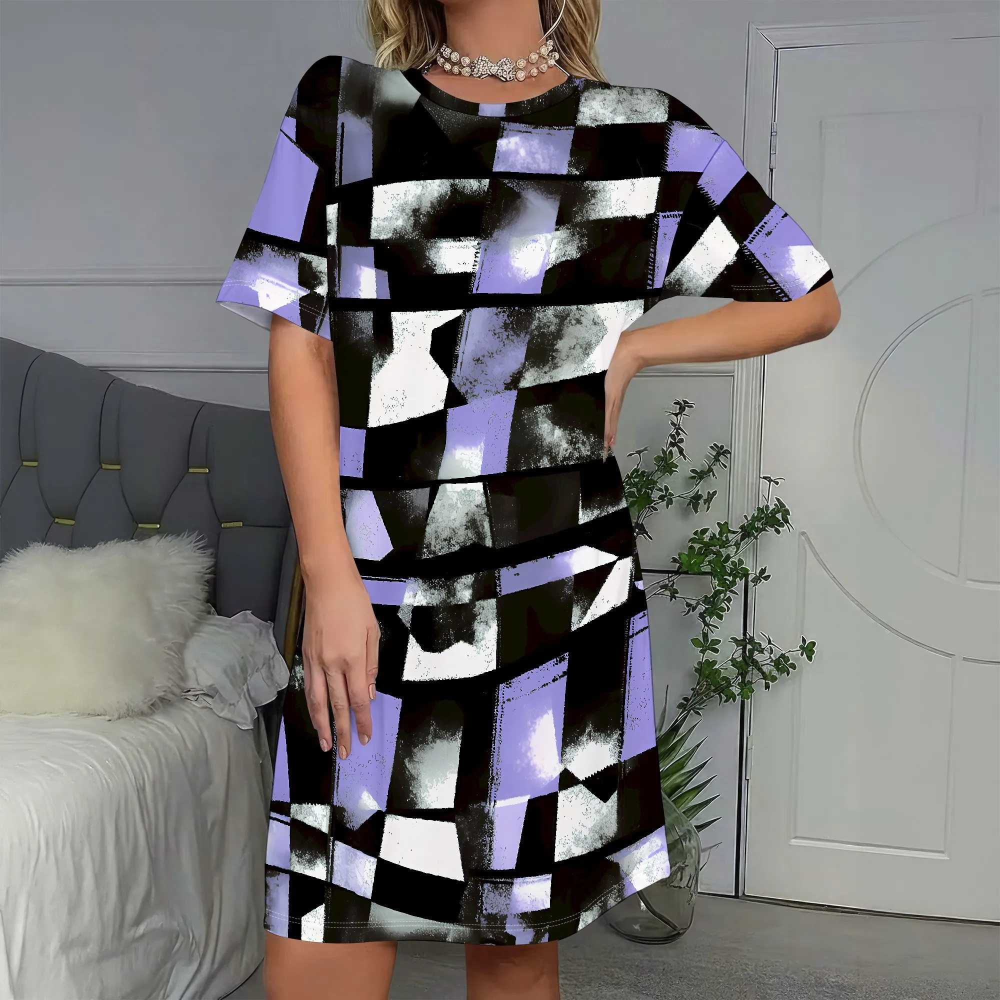 Abstract Art Print, Short Sleeve Dress, Modern Geometric Pattern, Purple Black White Design, Casual Wear for Women, S-2XL
Abstract Art Print, Short Sleeve Dress, Modern Geometric Pattern, Purple Black White Design, Casual Wear for Women, S-2XL