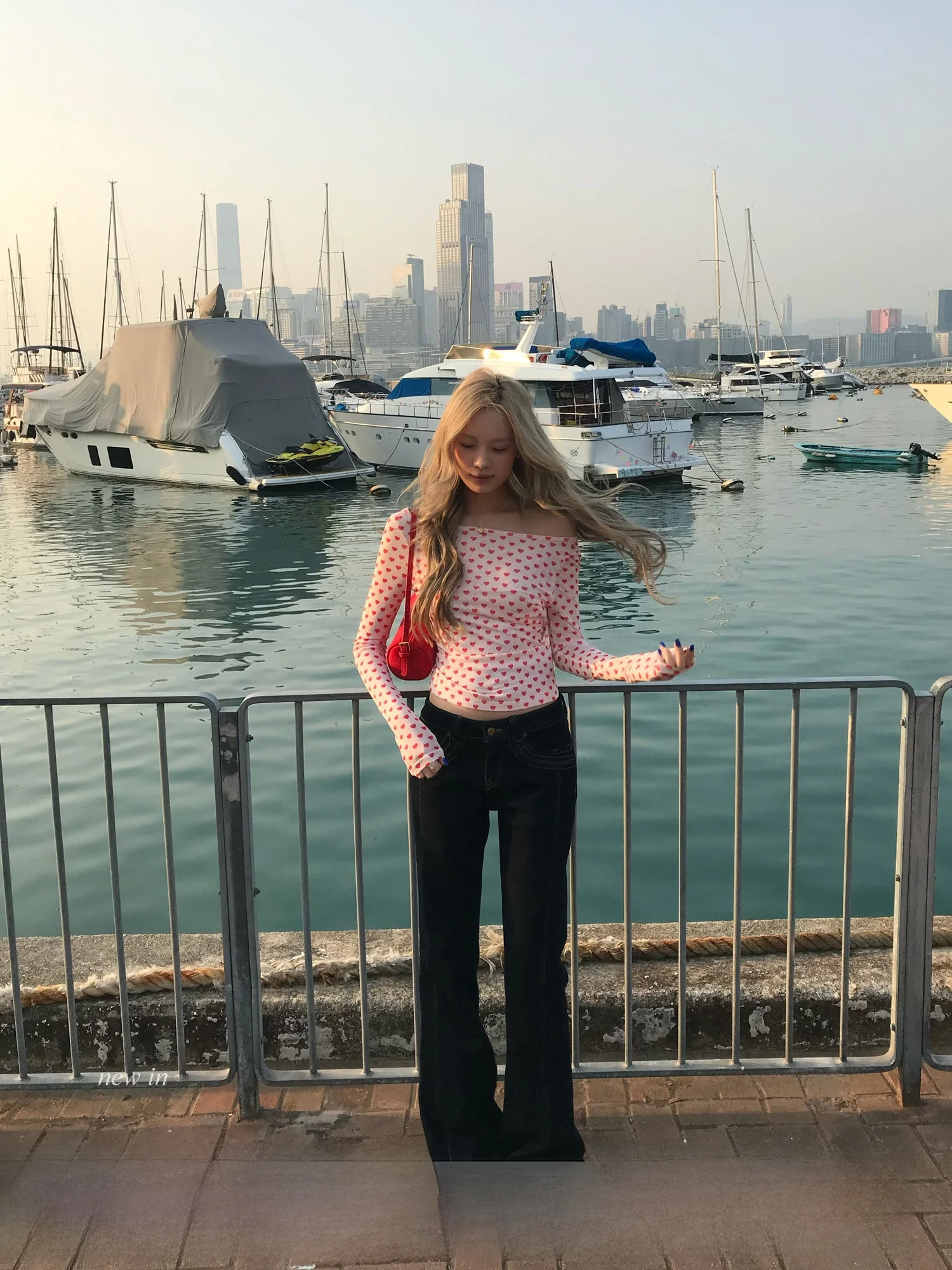 Modern Core Vintage Colored Flared Jeans Women's Straight Leg Cotton Pants Slimming Long Trousers Spring New Style
Modern Core Vintage Colored Flared Jeans Women's Straight Leg Cotton Pants Slimming Long Trousers Spring New Style