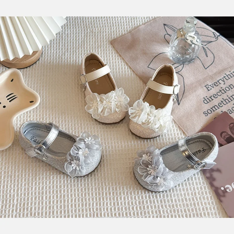 Kids'Casual Shoes PU Leather Solid Color Sequin Flower Spring Shoes For Girls Anti-slip Breathable White Sliver Size 23-34
Kids'Casual Shoes PU Leather Solid Color Sequin Flower Spring Shoes For Girls Anti-slip Breathable White Sliver Size 23-34