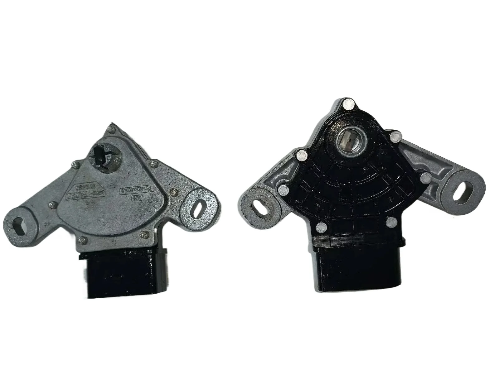 1PCS 09G gear shift switch 1588613 is suitable for automatic transmissions in Volkswagen Golf and Jetta cars
1PCS 09G gear shift switch 1588613 is suitable for automatic transmissions in Volkswagen Golf and Jetta cars