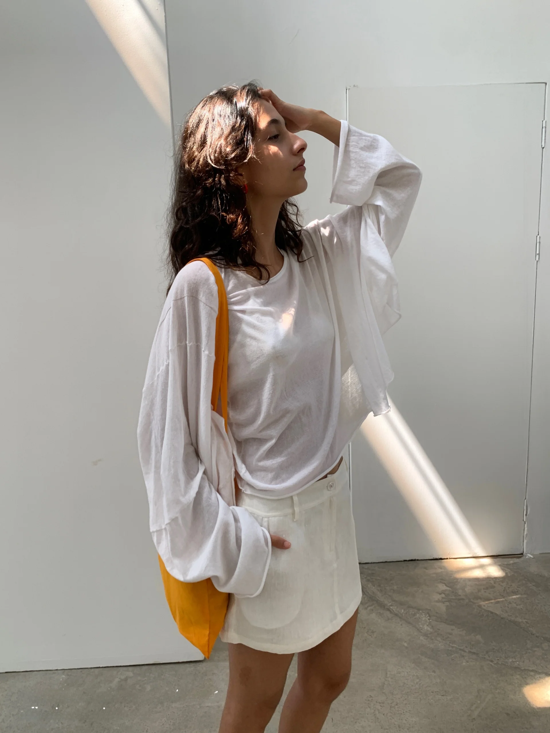 Женская повседневная хлопковая накидка-туника с рукавами «летучая мышь», асимметричной длины, свободного кроя, с защитой от солнца, модная
Женская повседневная хлопковая накидка-туника с рукавами «летучая мышь», асимметричной длины, свободного кроя, с защитой от солнца, модная