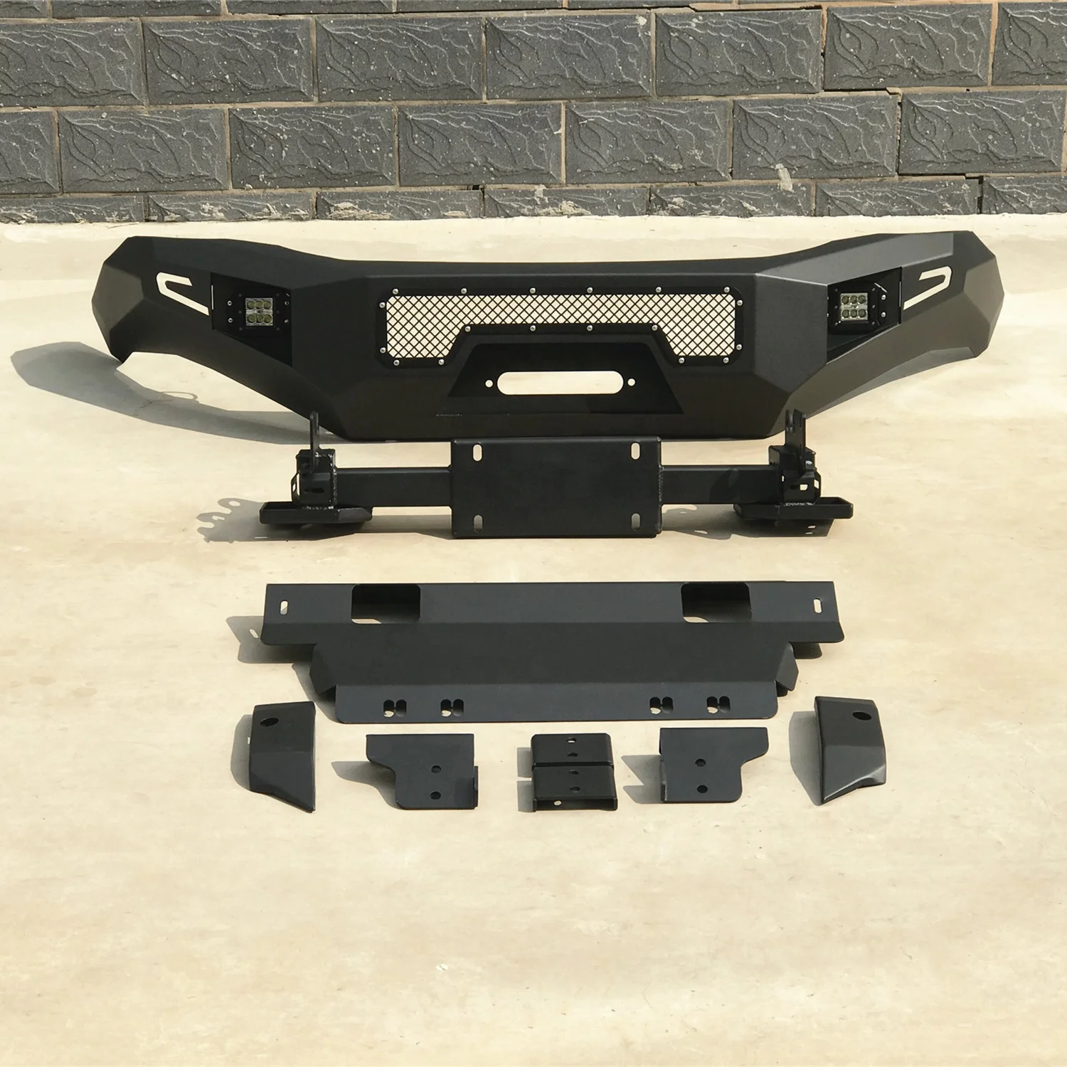 Vehicle Bumper 4x4 Auto Part Accessories for Toyota Hilux Revo Front Bull Bar
Vehicle Bumper 4x4 Auto Part Accessories for Toyota Hilux Revo Front Bull Bar