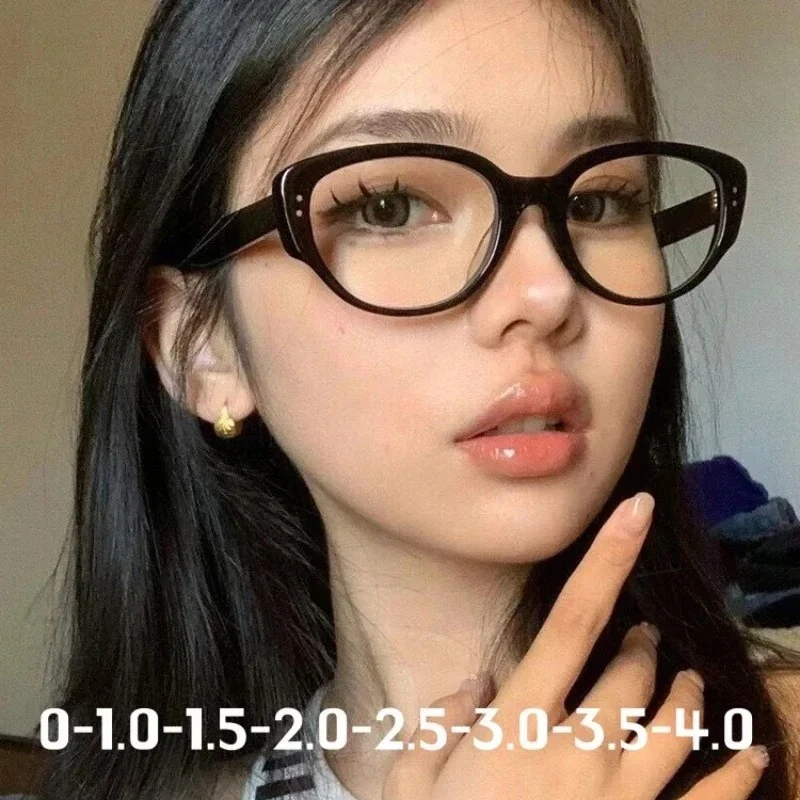 Luxury Finished Myopia Glasses for Ladies Unisex Vintage Blue Light Blocking Eyewear Fashion Women's Near Sight Eyeglasses -4.0
Luxury Finished Myopia Glasses for Ladies Unisex Vintage Blue Light Blocking Eyewear Fashion Women's Near Sight Eyeglasses -4.0