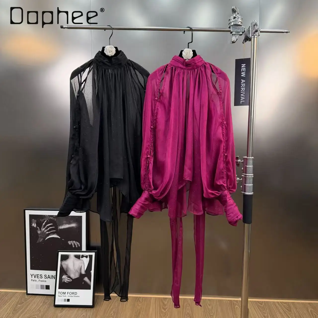 2026 Весенняя новая шифоновая рубашка с длинными рукавами и лентой во французском стиле ретро, топ на бретельках, комплект из двух предметов, модная элитная элегантная светская блузка
2026 Весенняя новая шифоновая рубашка с длинными рукавами и лентой во французском стиле ретро, топ на бретельках, комплект из двух предметов, модная элитная элегантная светская блузка