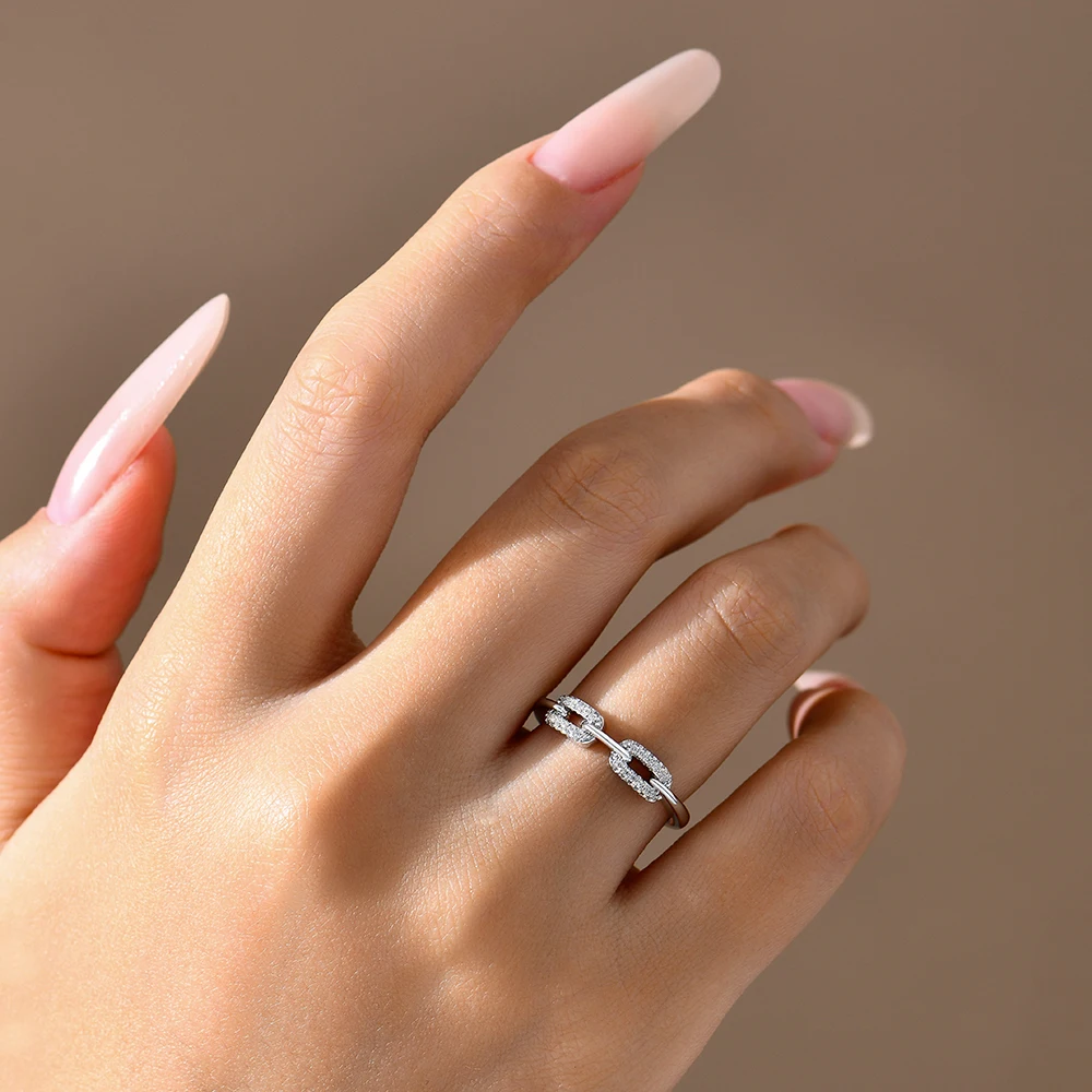 CHARMING Trendy Round Moissanite Cuban style Ring S925Silver Versatile for Women party DailyJewelry Gift anniversary certificate
CHARMING Trendy Round Moissanite Cuban style Ring S925Silver Versatile for Women party DailyJewelry Gift anniversary certificate