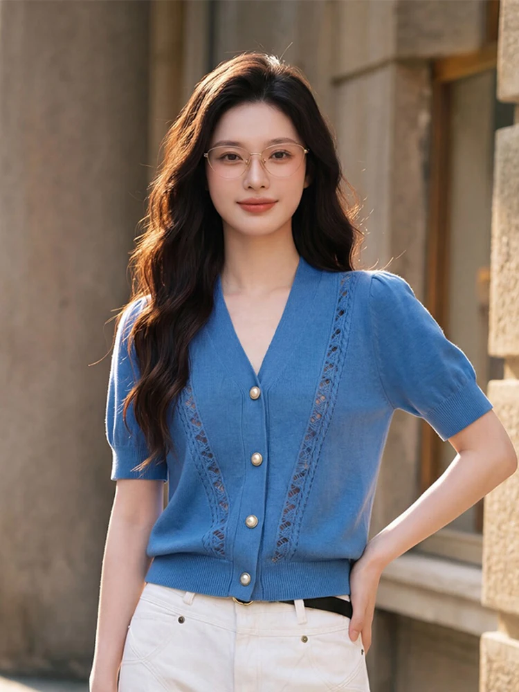 Fashionable V-Neck Short Sleeve Knitted Sweater Women's Summer New Design Elegant Unique Beautiful Top Soft Comfortable Knitwear
Fashionable V-Neck Short Sleeve Knitted Sweater Women's Summer New Design Elegant Unique Beautiful Top Soft Comfortable Knitwear